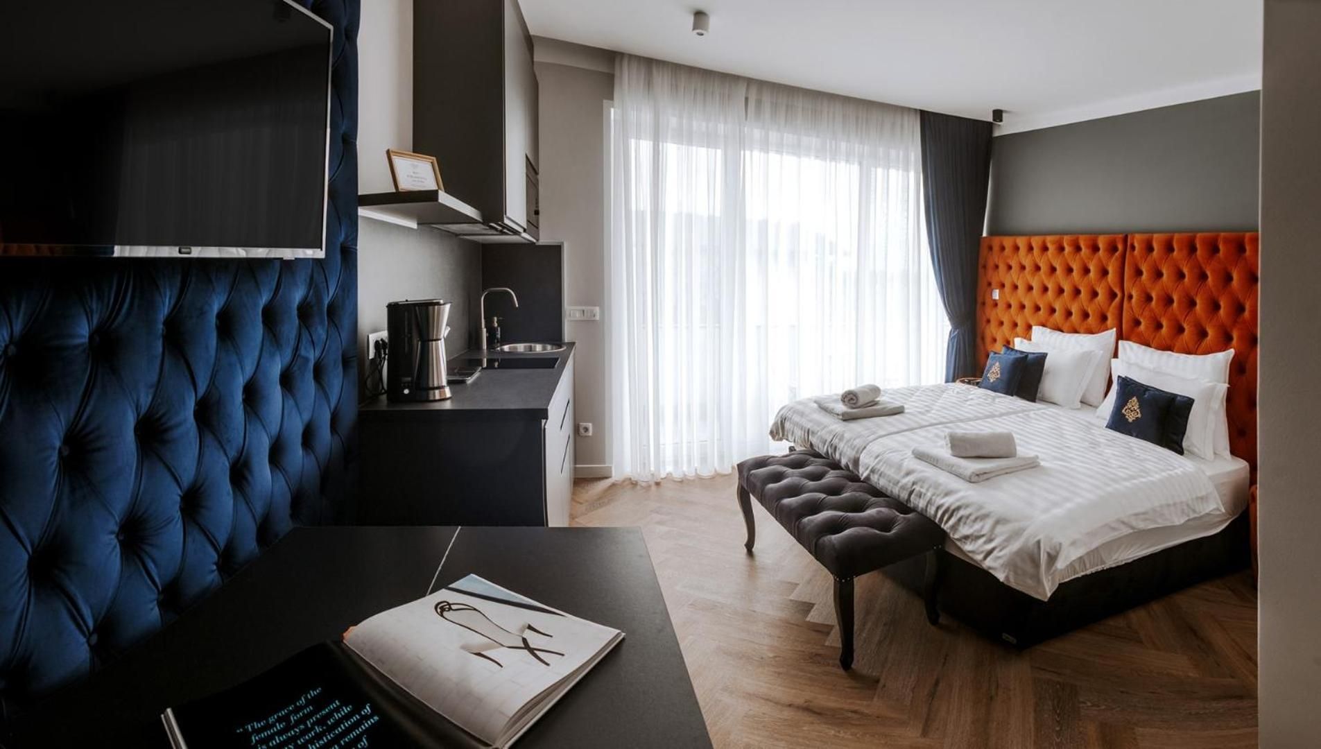 One-Bedroom Apartment with Balcony