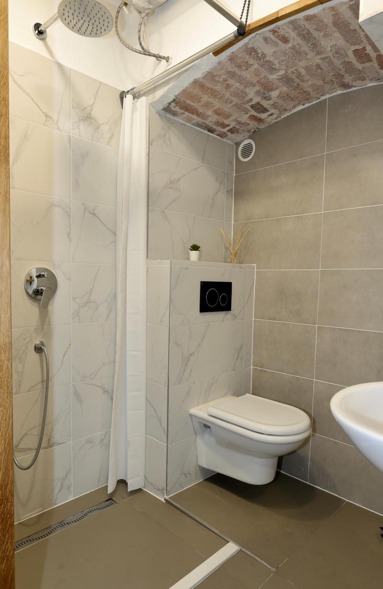 Podroom Apartments Studio 2