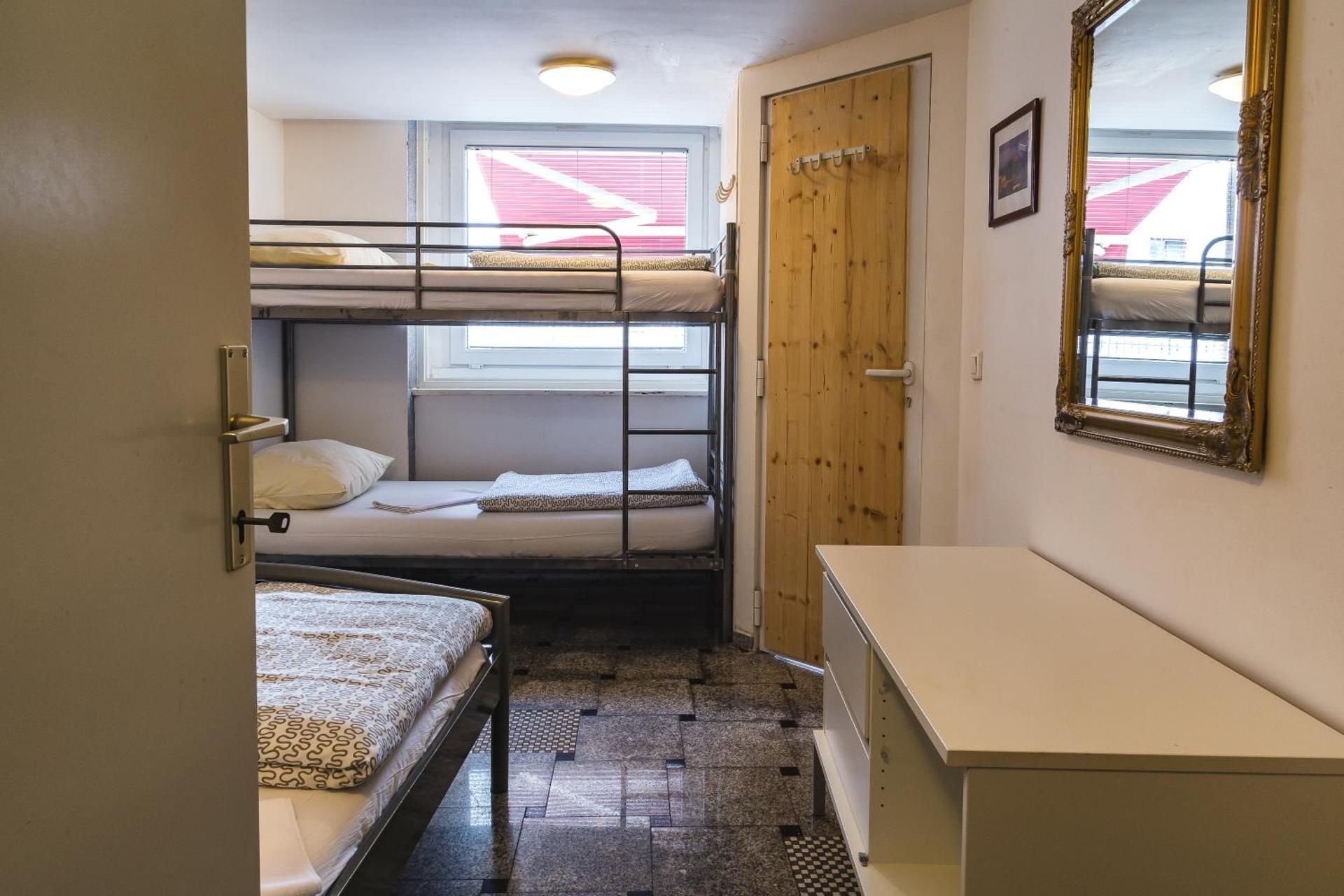 Quadruple Room with Private Bathroom