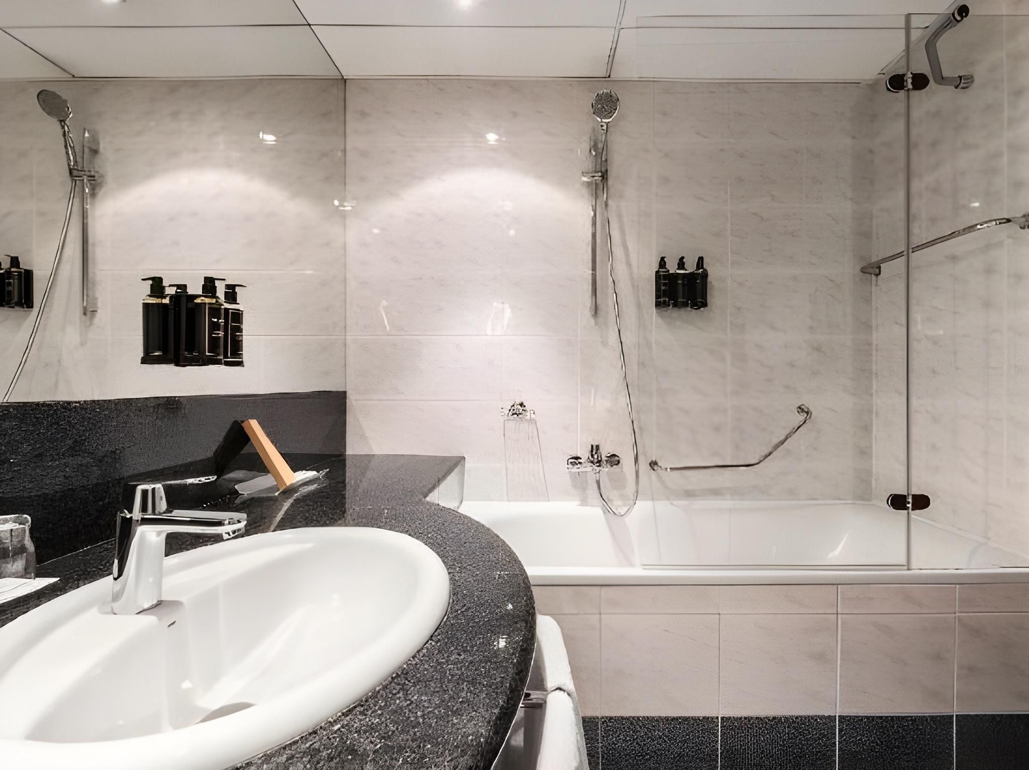 Executive Queen Room