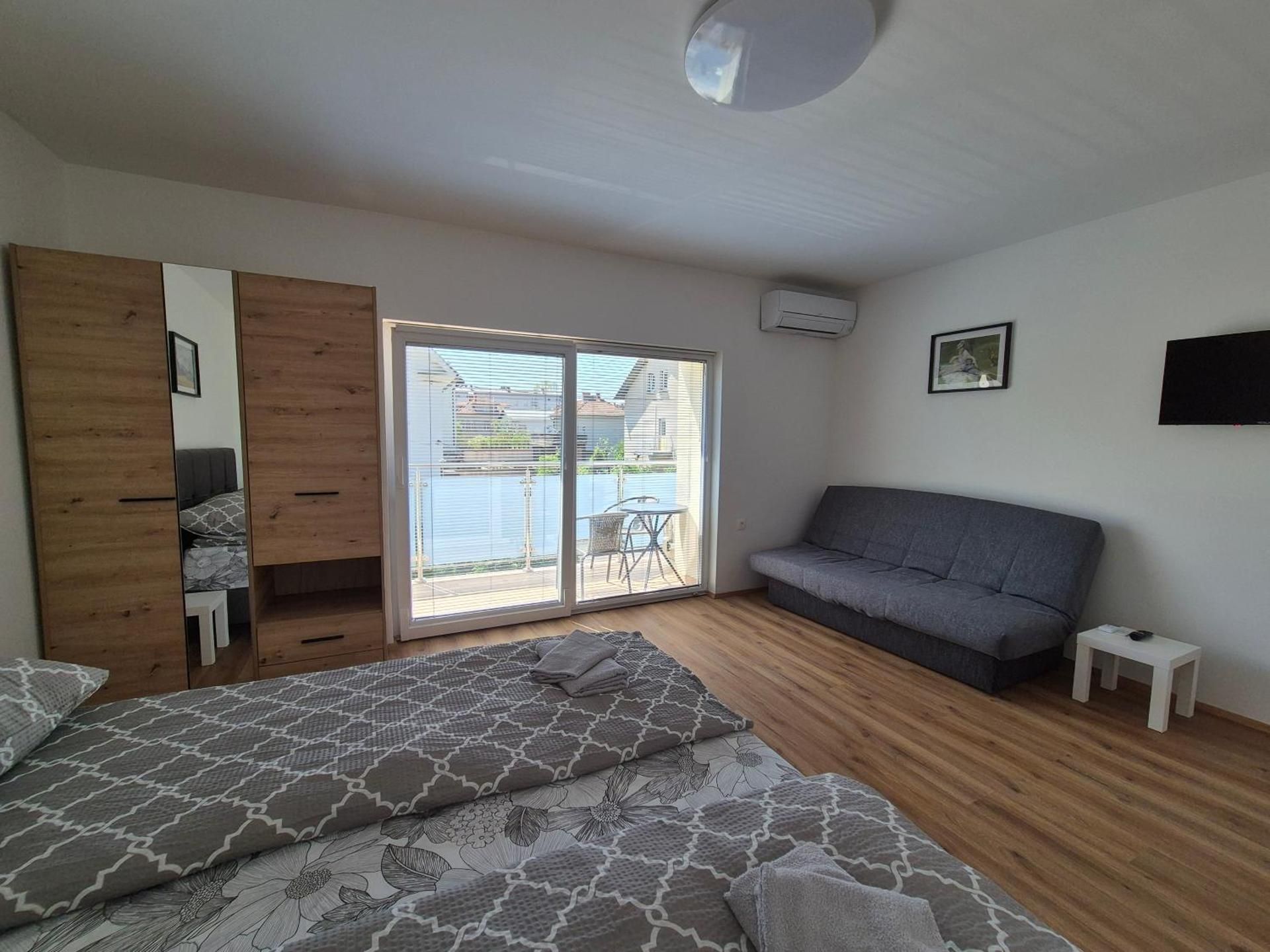 Villa Vojkova One-Bedroom Apartment