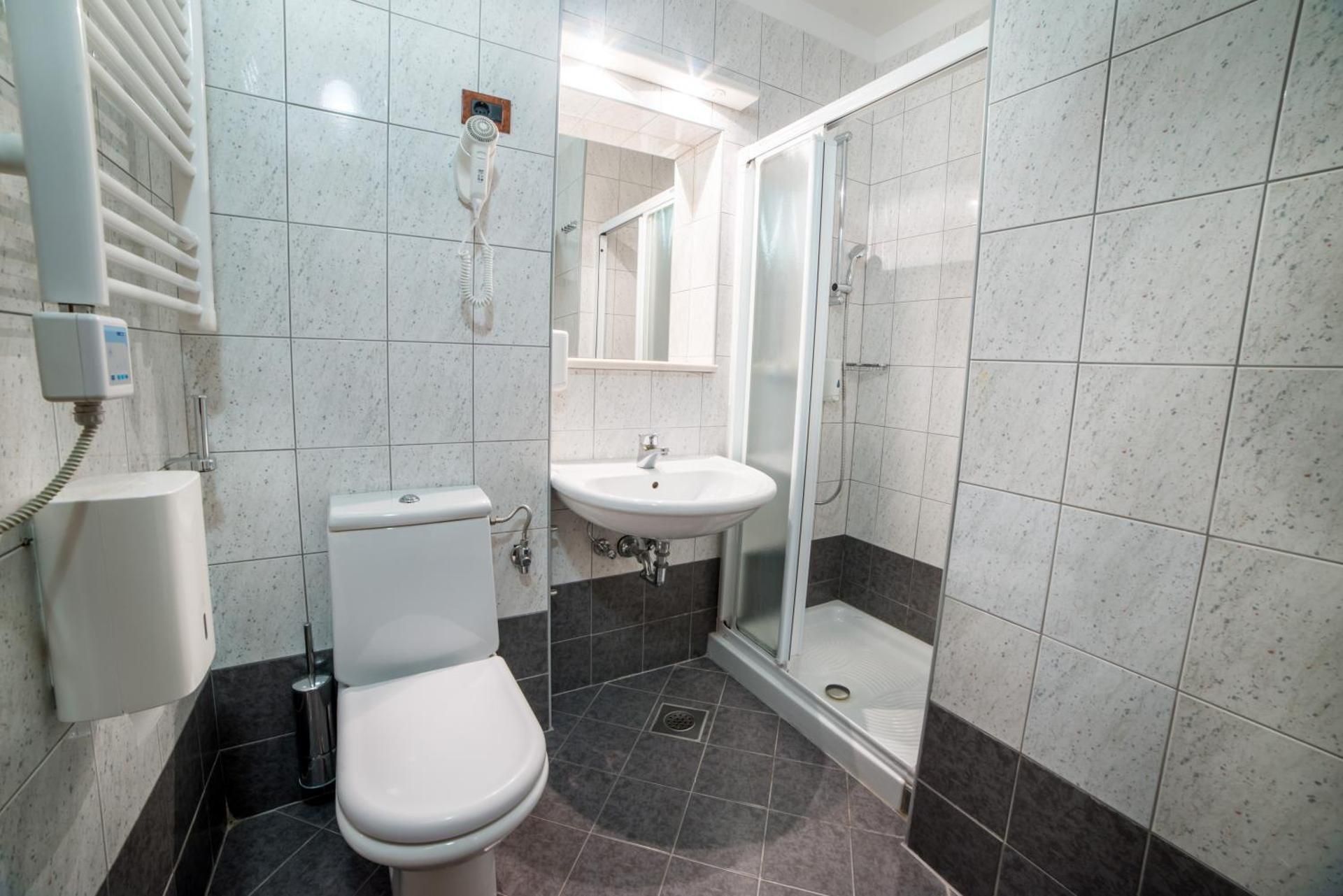 Double or Twin Room with Sea View