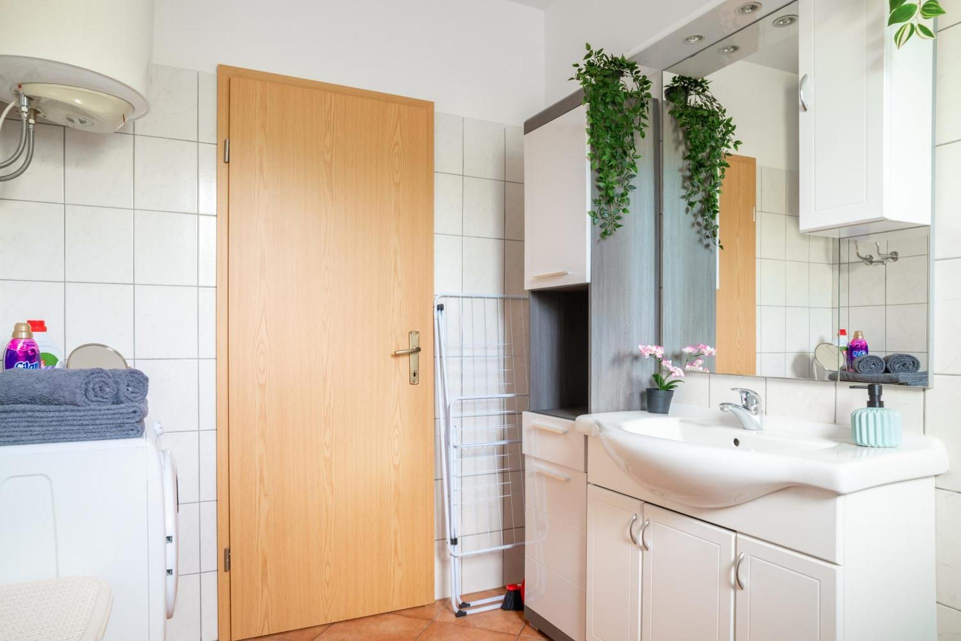One-Bedroom Apartment with Balcony
