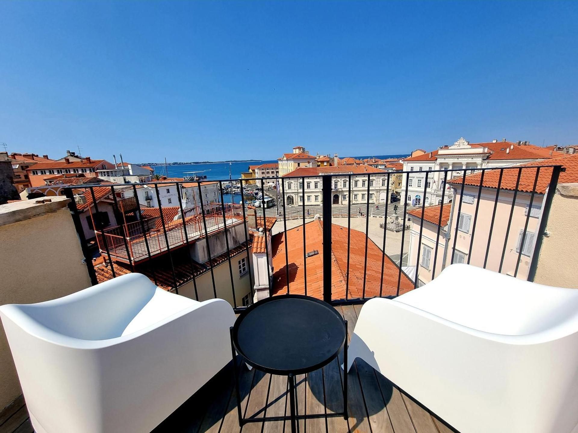 Apartment with Terrace