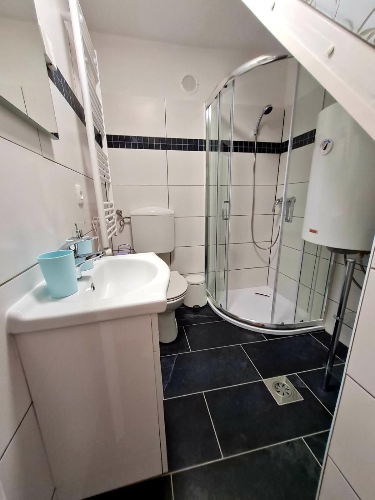 Triple Room with Shared Bathroom