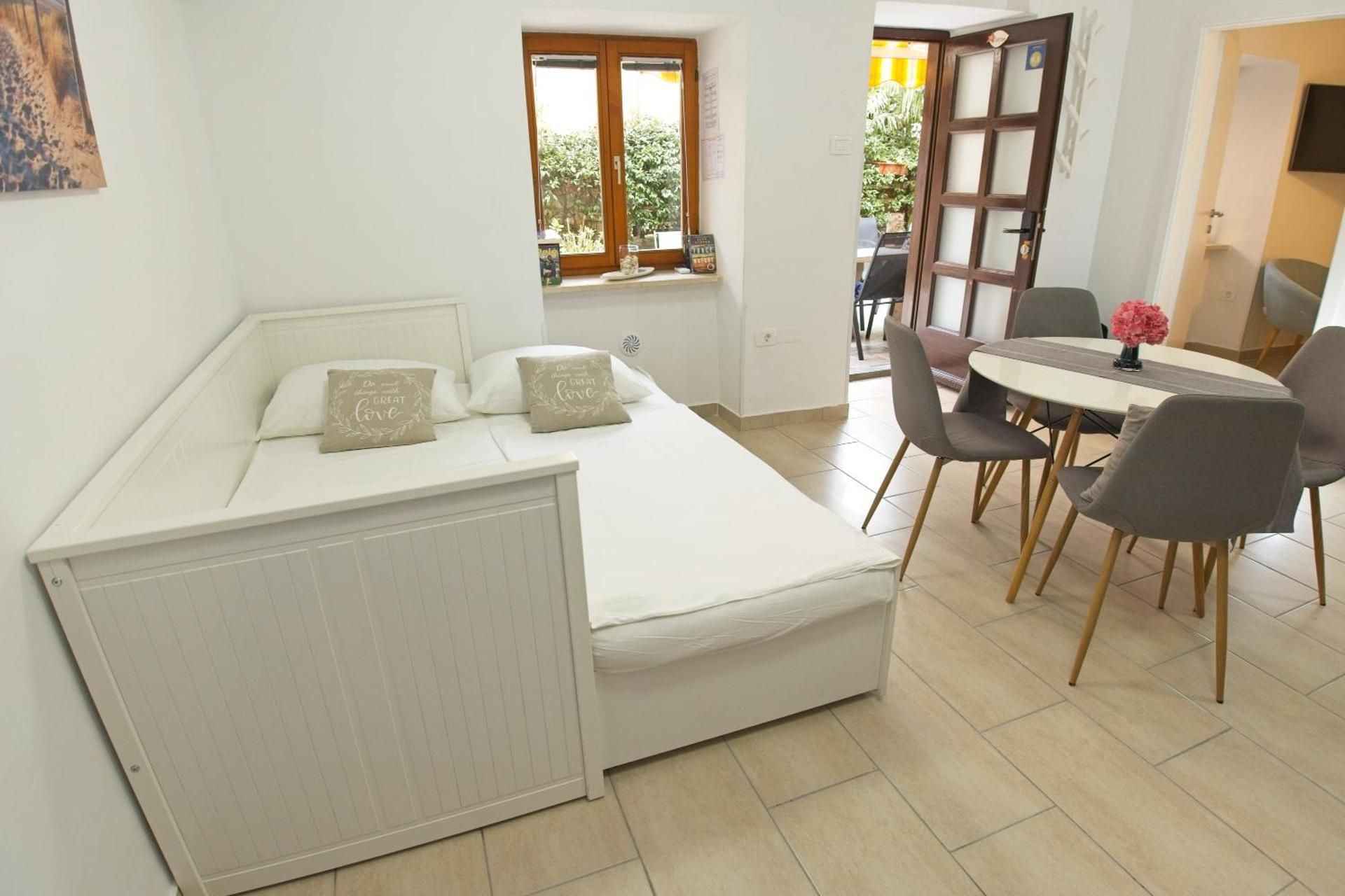 One-Bedroom Apartment with Terrace