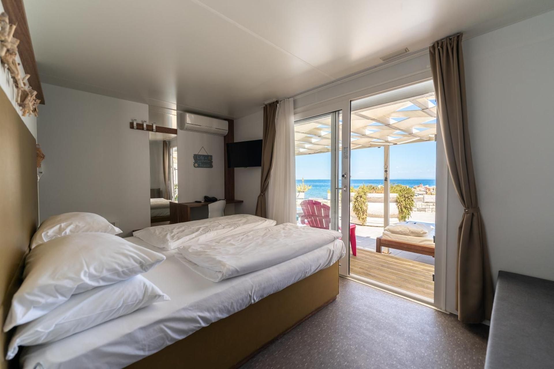 One-Bedroom Beach House