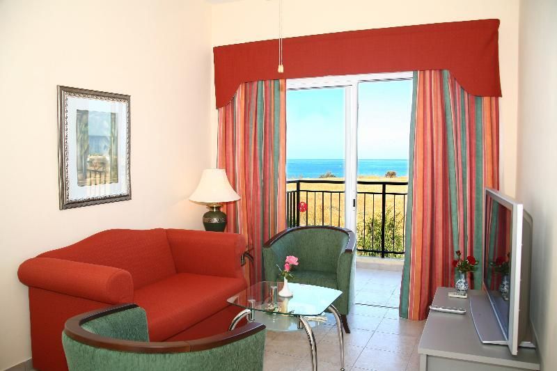 Superior One Bedroom Apartment Sea View