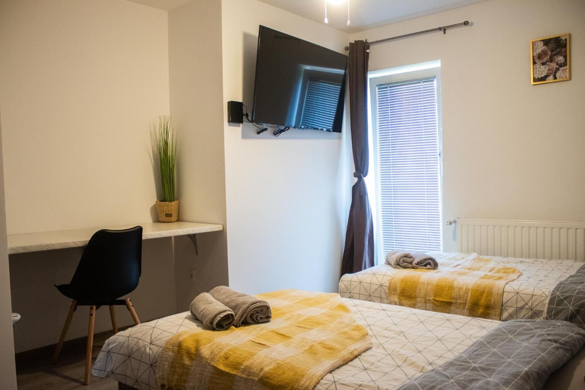 Deluxe Double Room with Shower