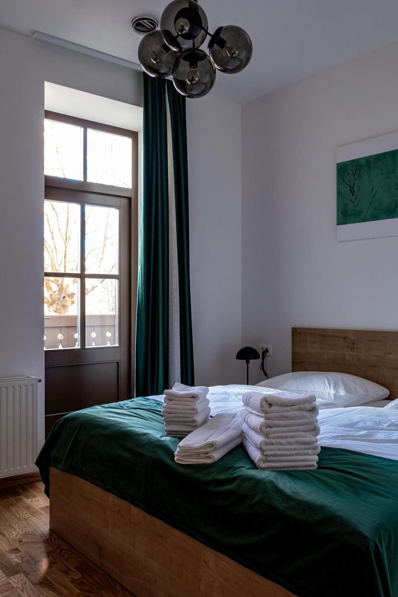 Two-Bedroom Deluxe Apartment with Balcony