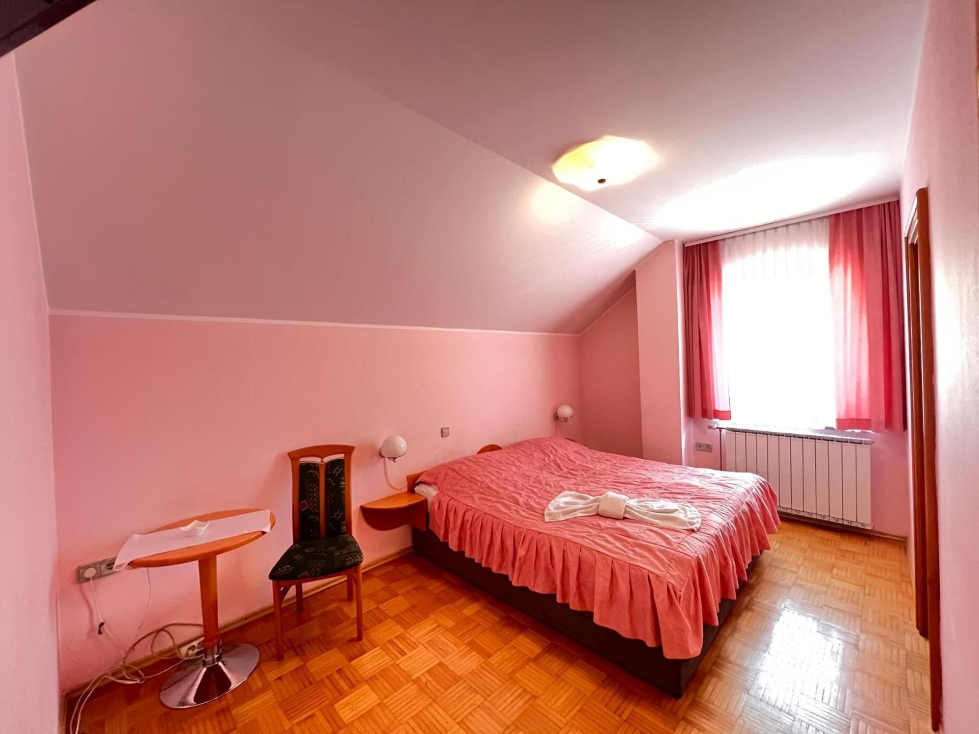 Twin Room with Private Bathroom