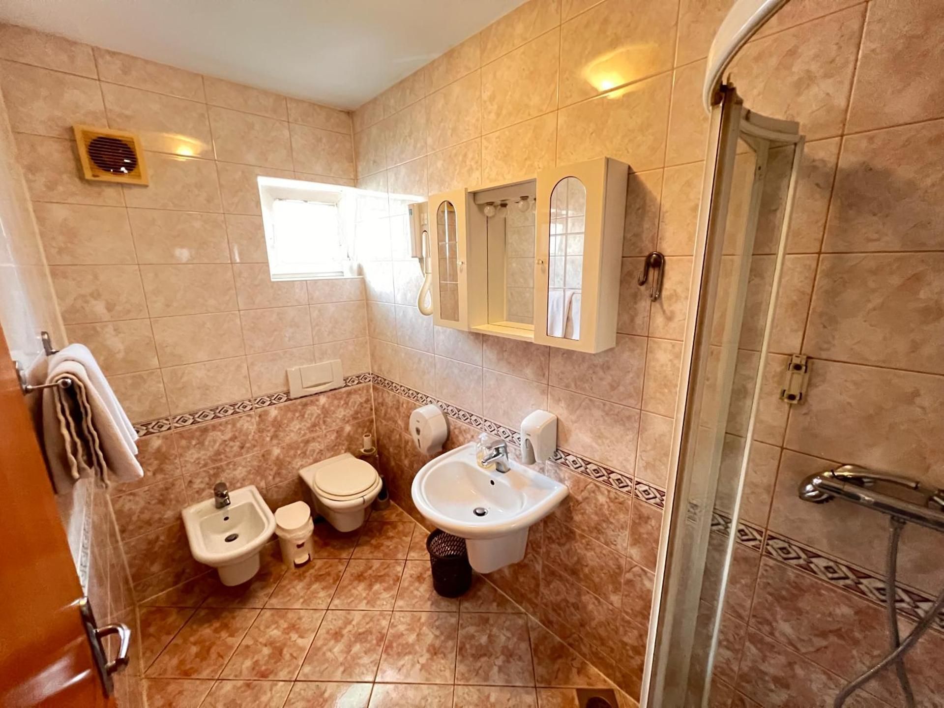 Twin Room with Private Bathroom