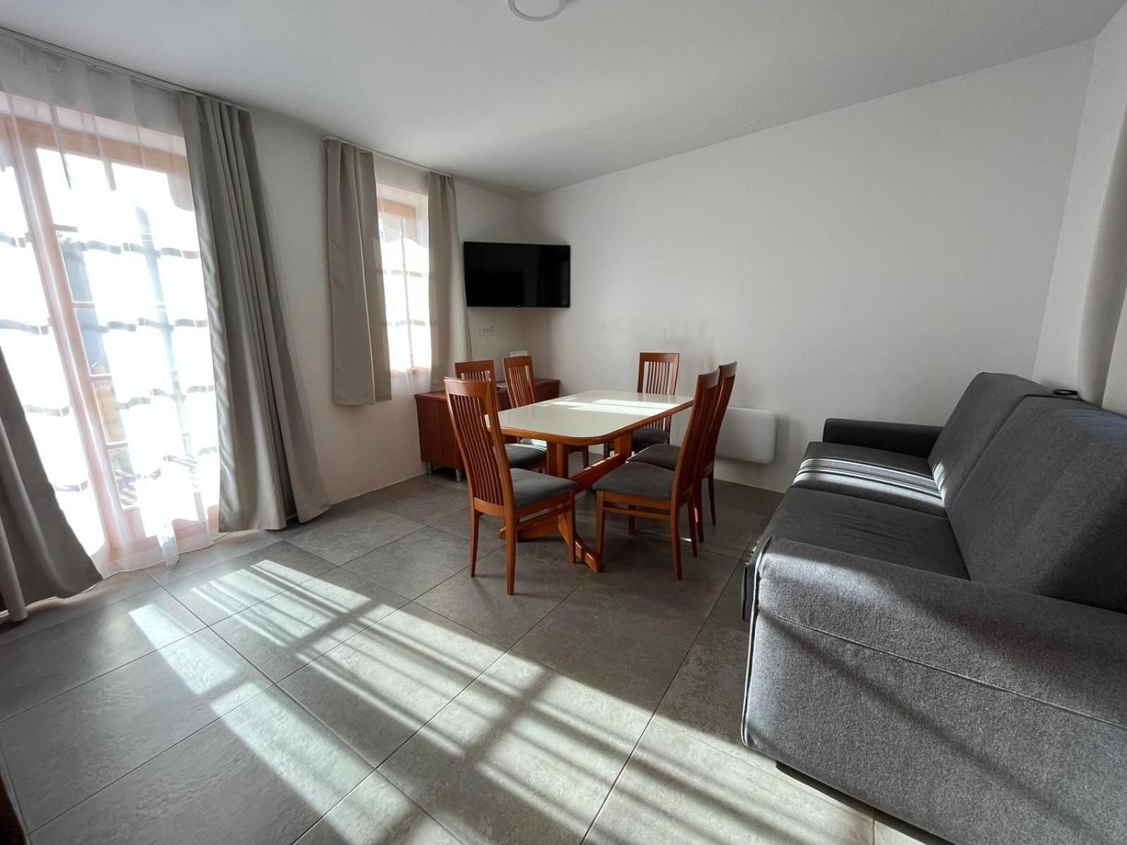 Deluxe Duplex Holiday Home with Terrace