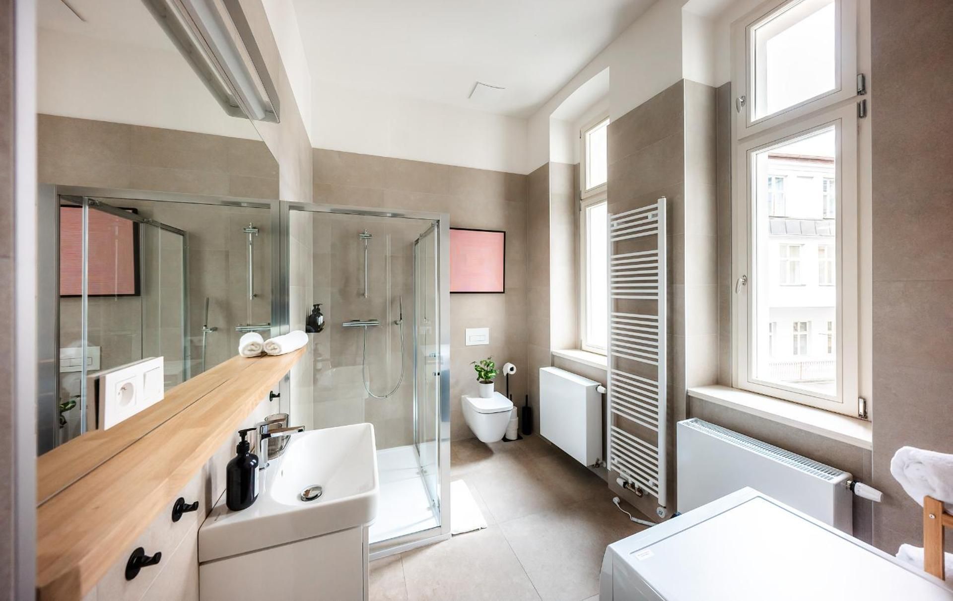 Wenceslas sq SOHO Boutique Hotel & Premium Suites Two-Bedroom Deluxe Apartment with Balcony 3
