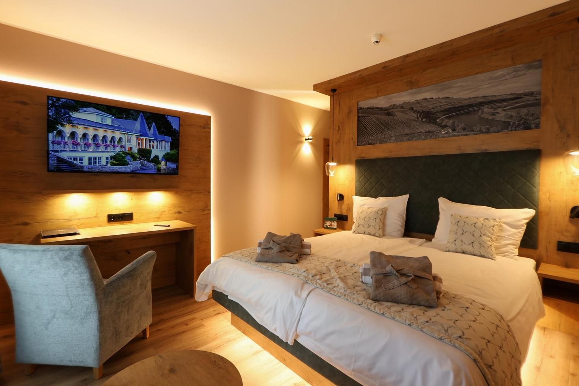 Deluxe Double Room with Balcony