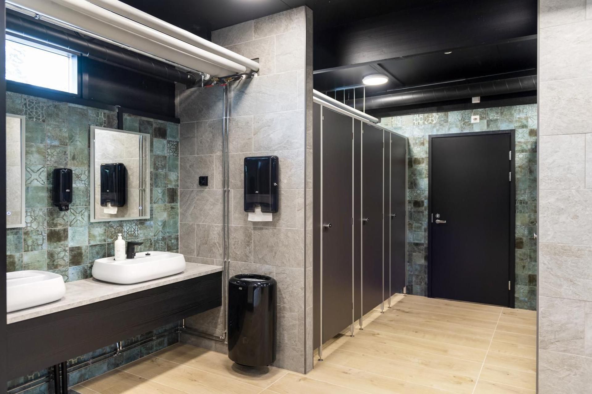 Small Cottage with Shared Bathroom