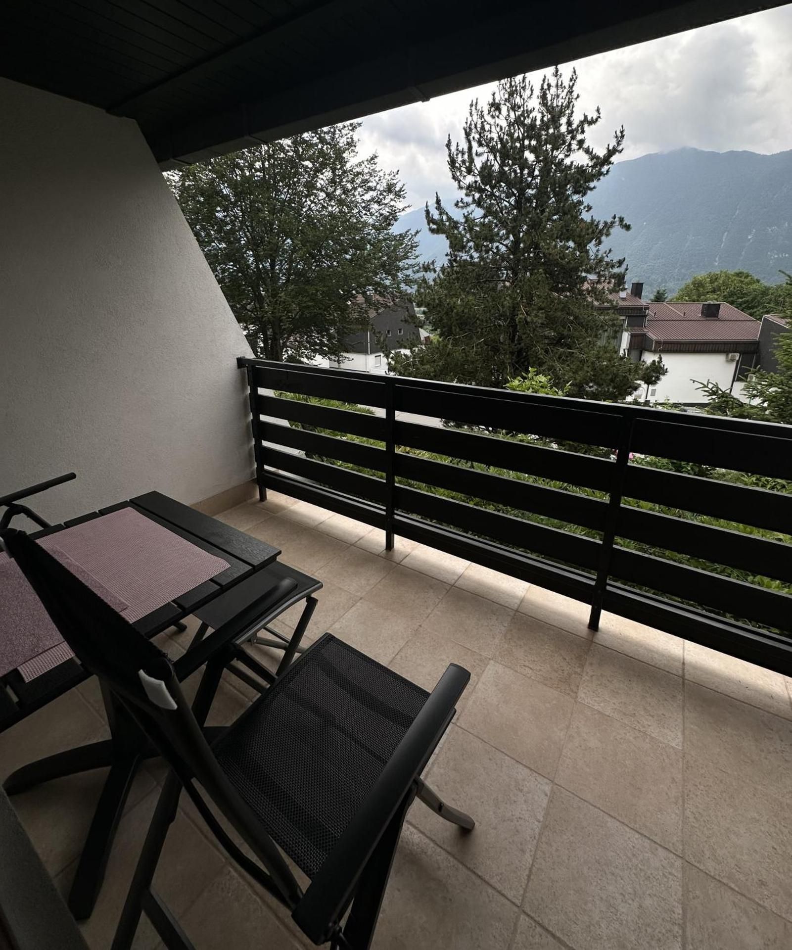 Studio with Mountain View