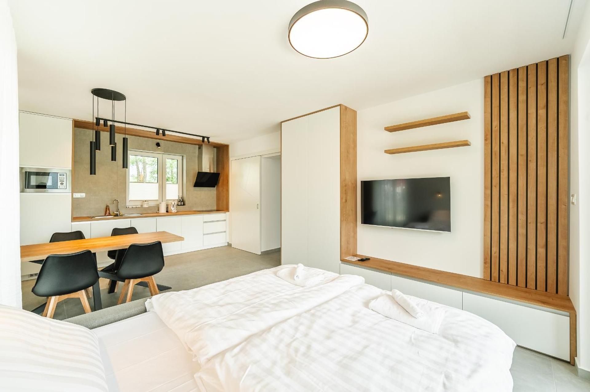 Superior One-Bedroom Apartment with Balcony