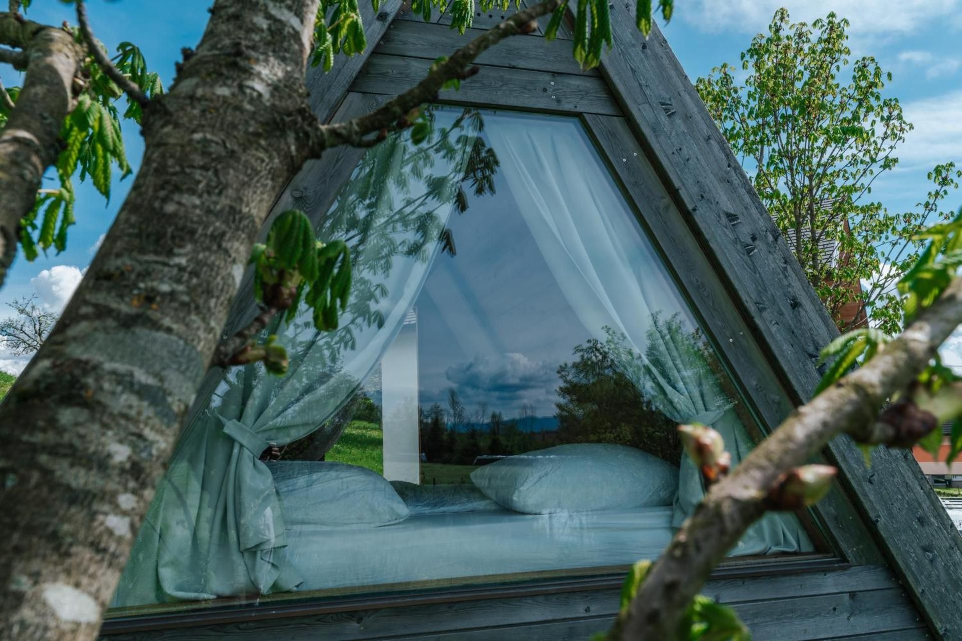 Deluxe Bungalow with Garden View