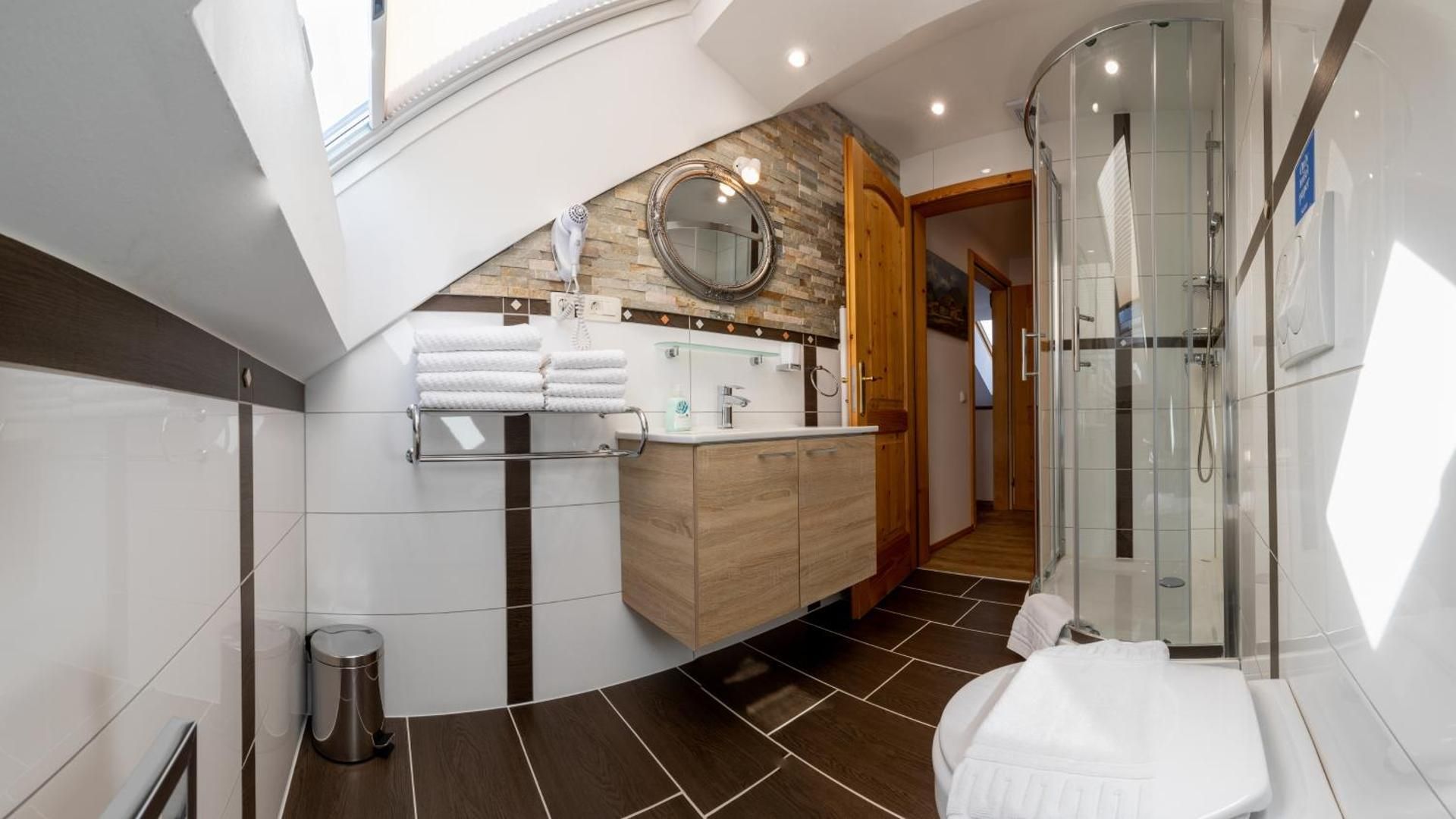 One-Bedroom Apartment with Balcony and Mountain View