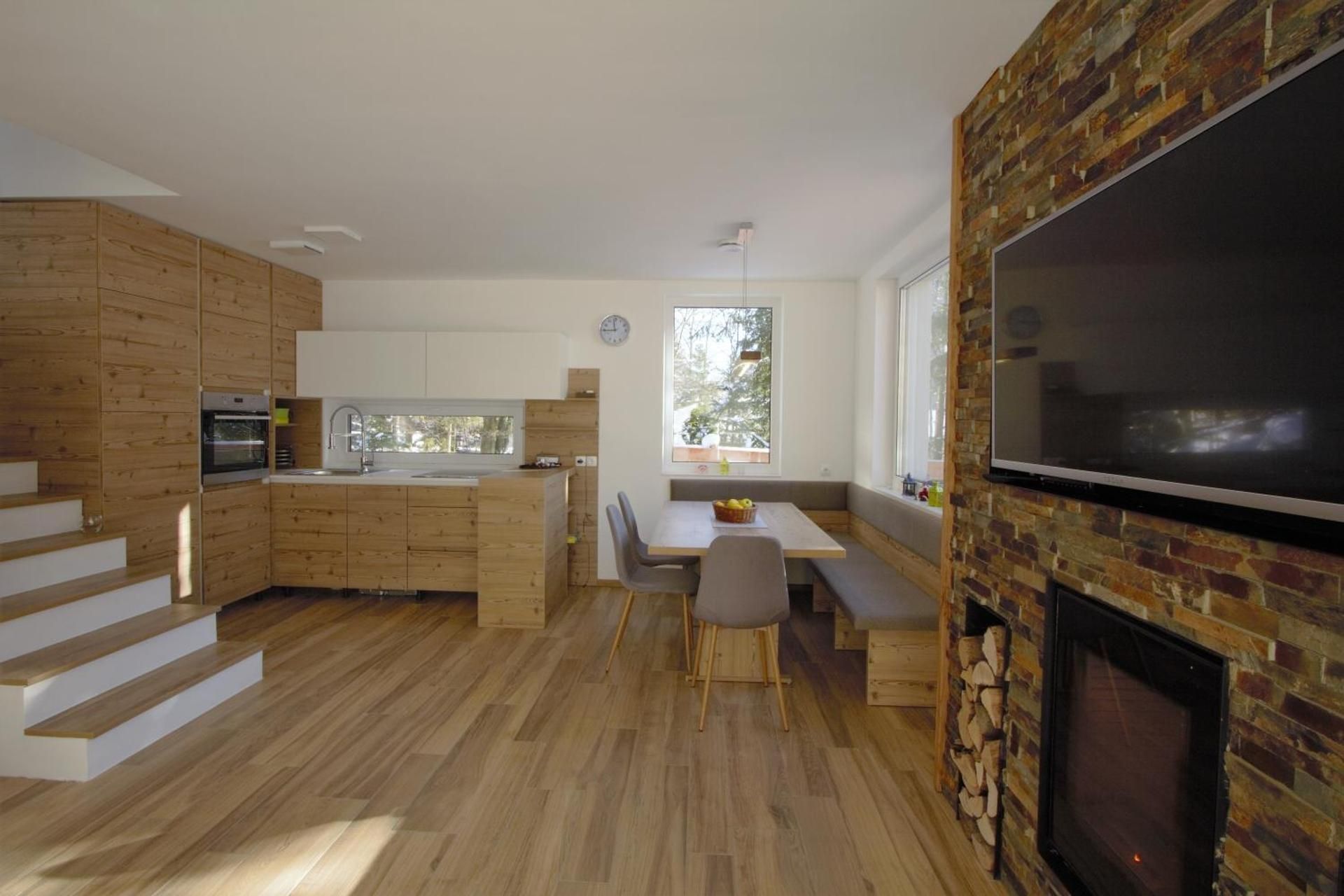 Three-Bedroom House with Private Pool 