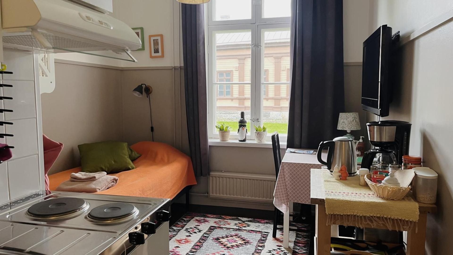 Studio (1 Adult)