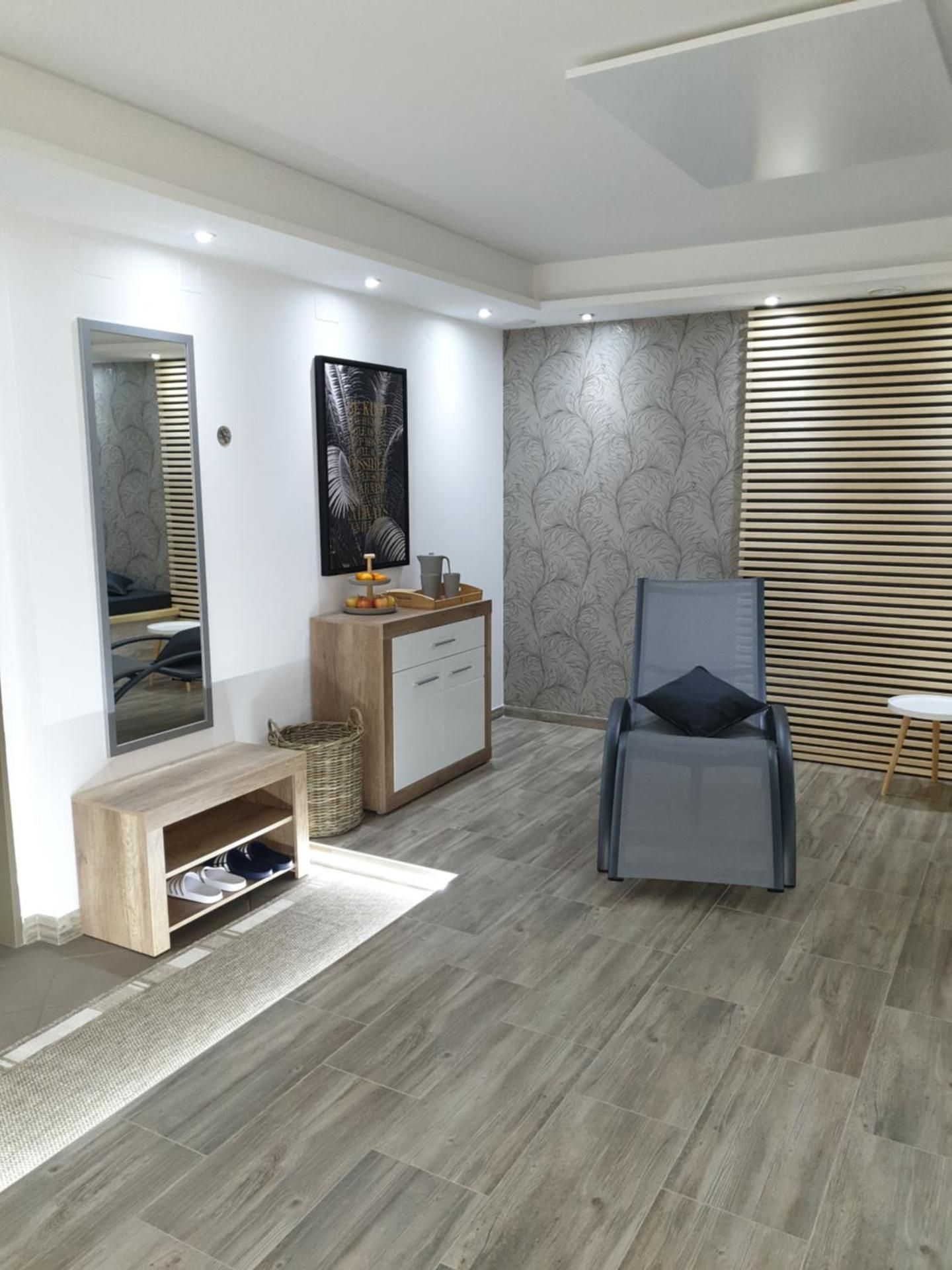 Queen Room with Spa Bath