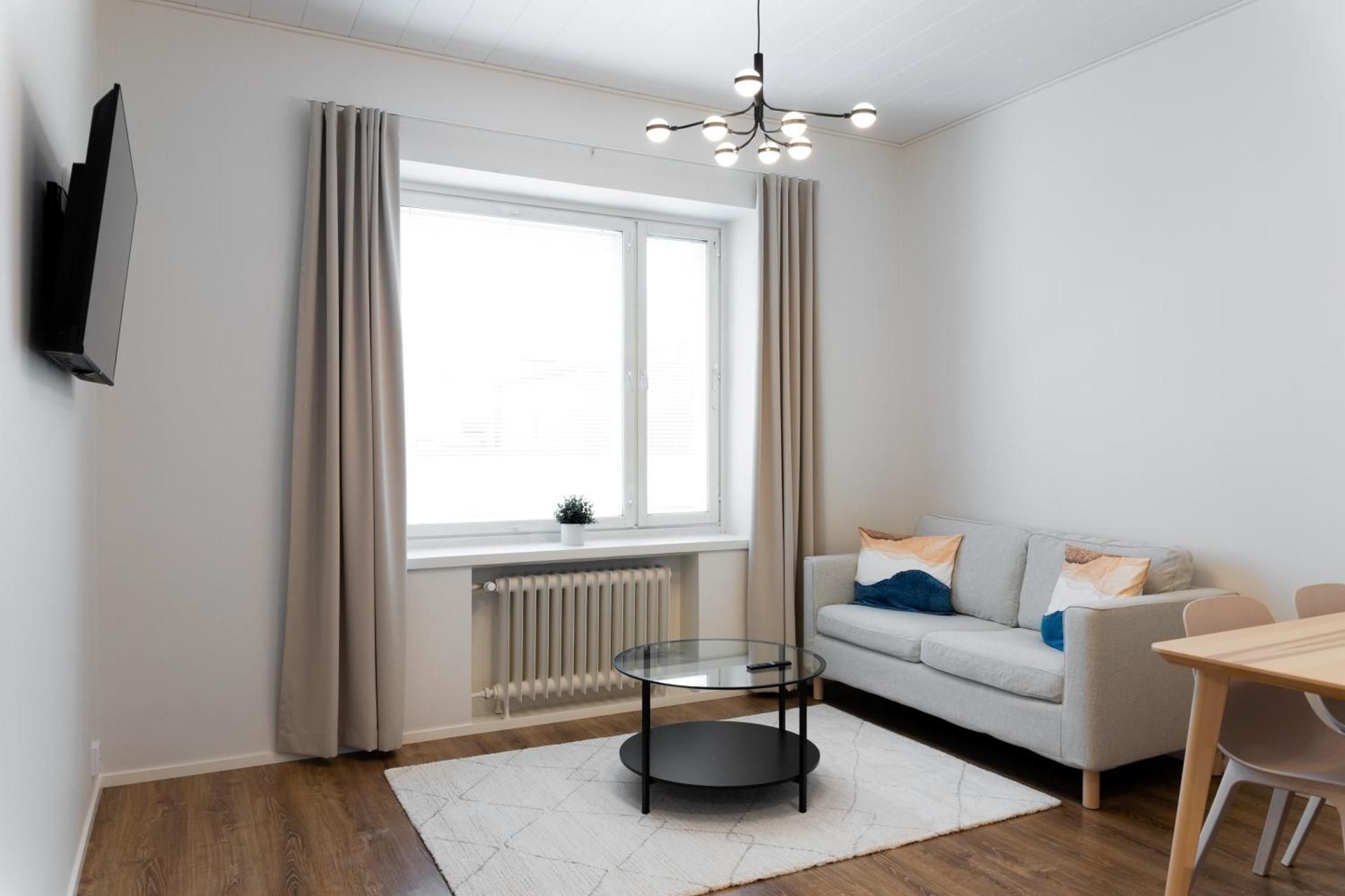 One-Bedroom Apartment