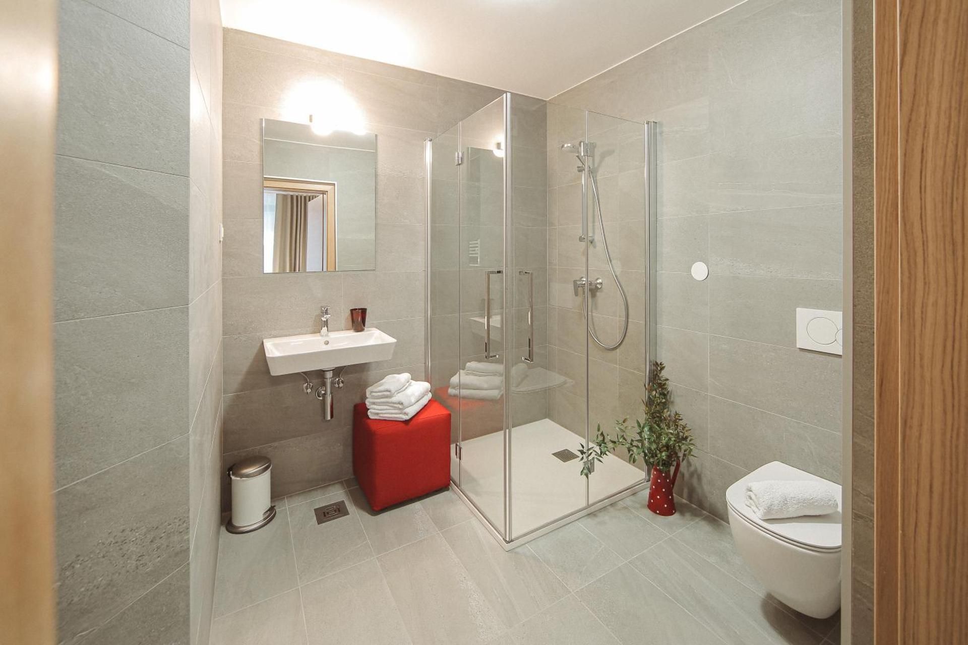 Deluxe Two-Bedroom Apartment with Balcony