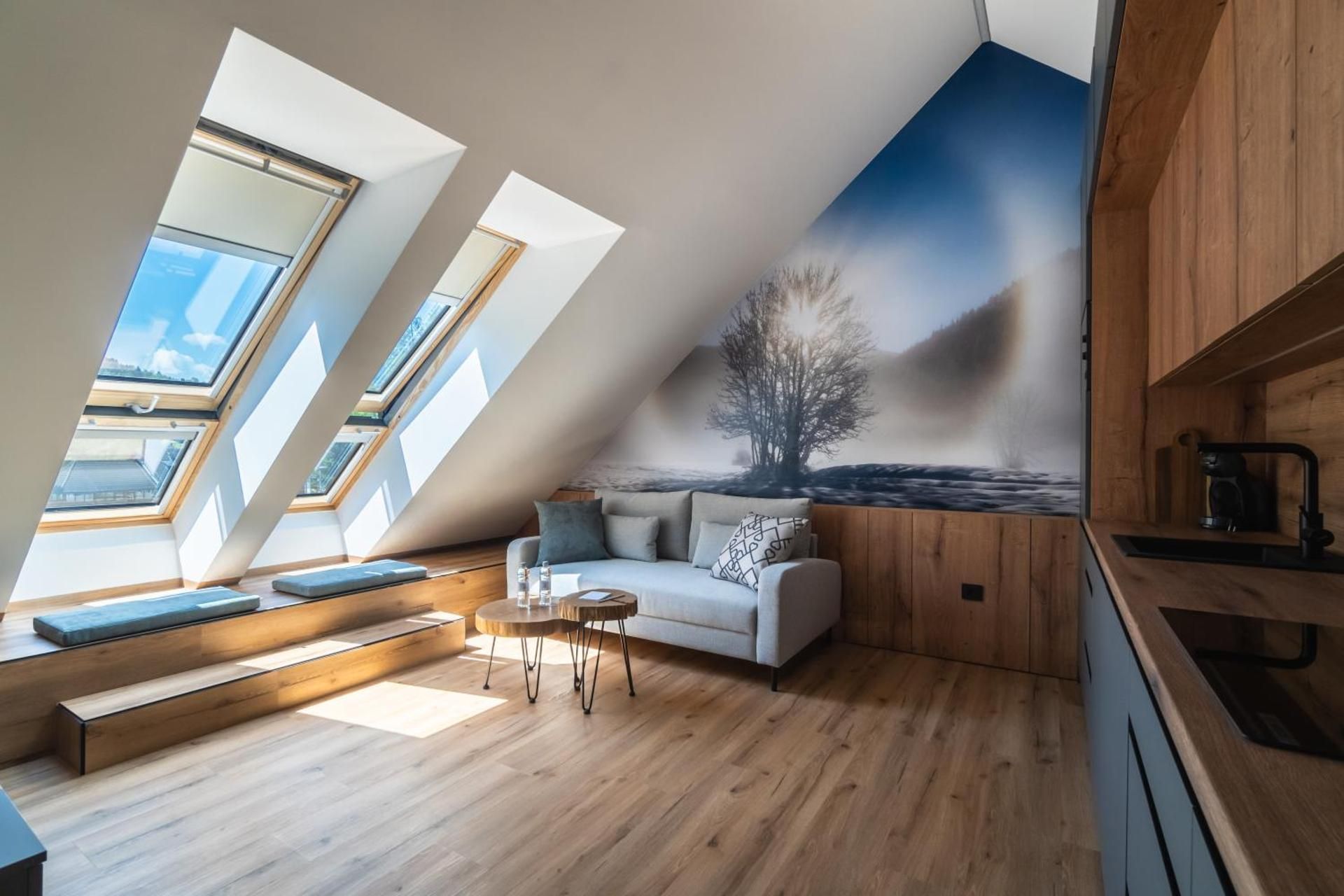 Two-Bedroom Apartment with Panoramic Balcony