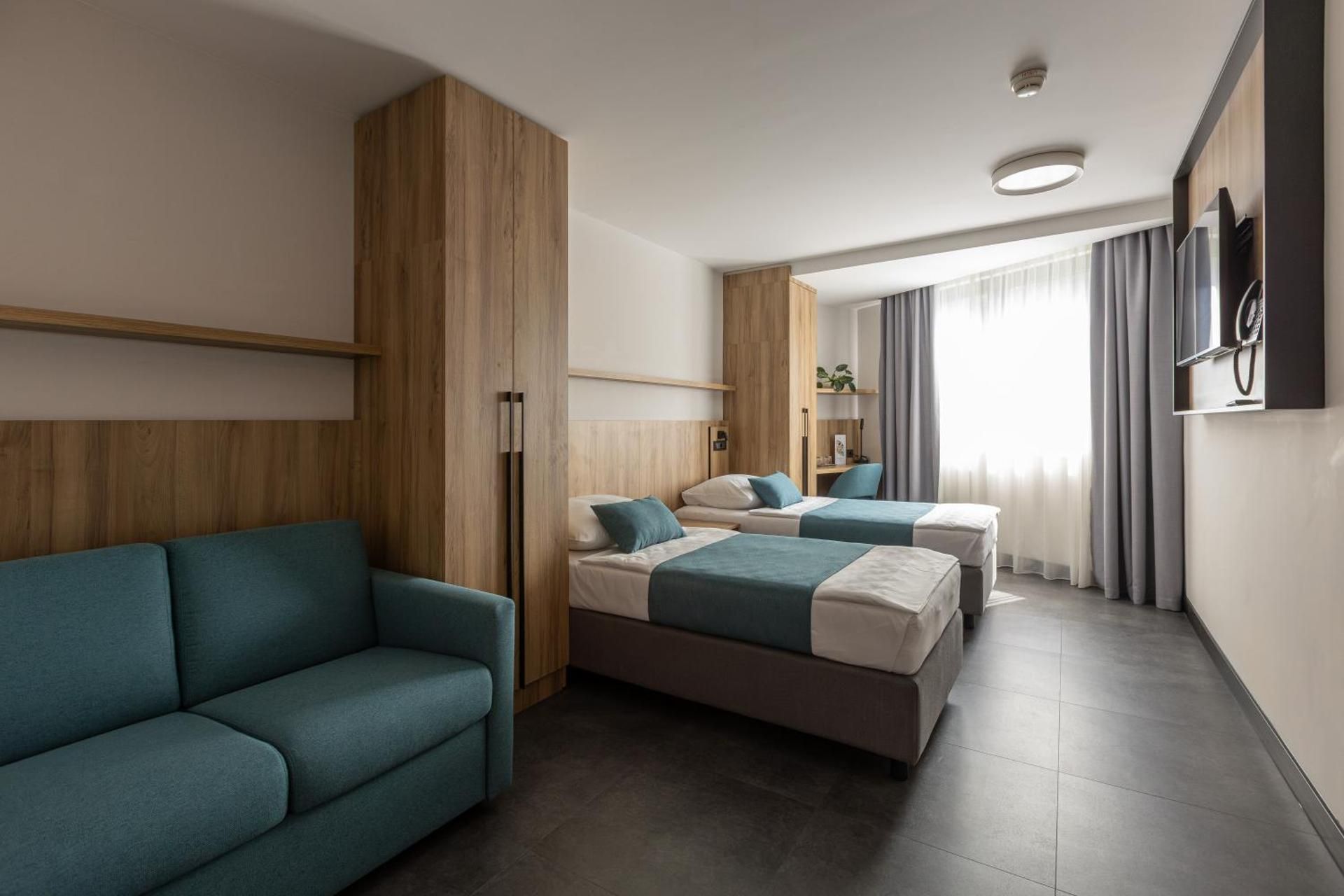 Standard Plus Double Room with River View