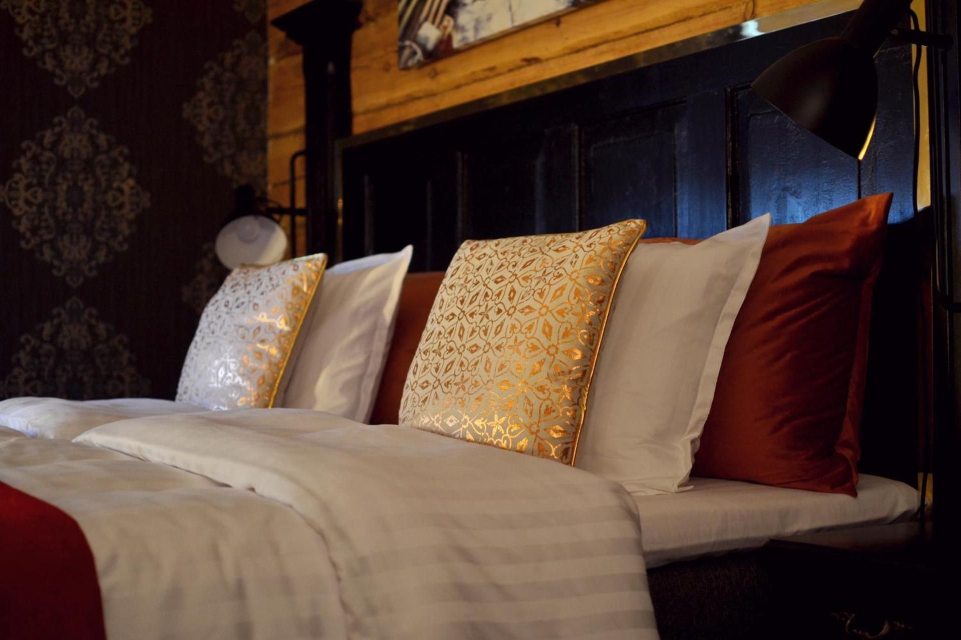 Putiikkihotelli Kemi 1932 Twin Room with Shared Bathroom 2