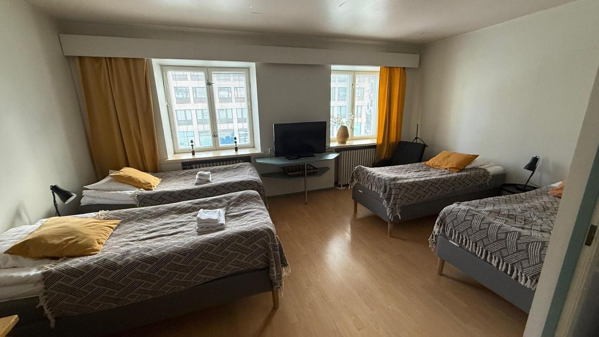 Quadruple Room with Private Bathroom