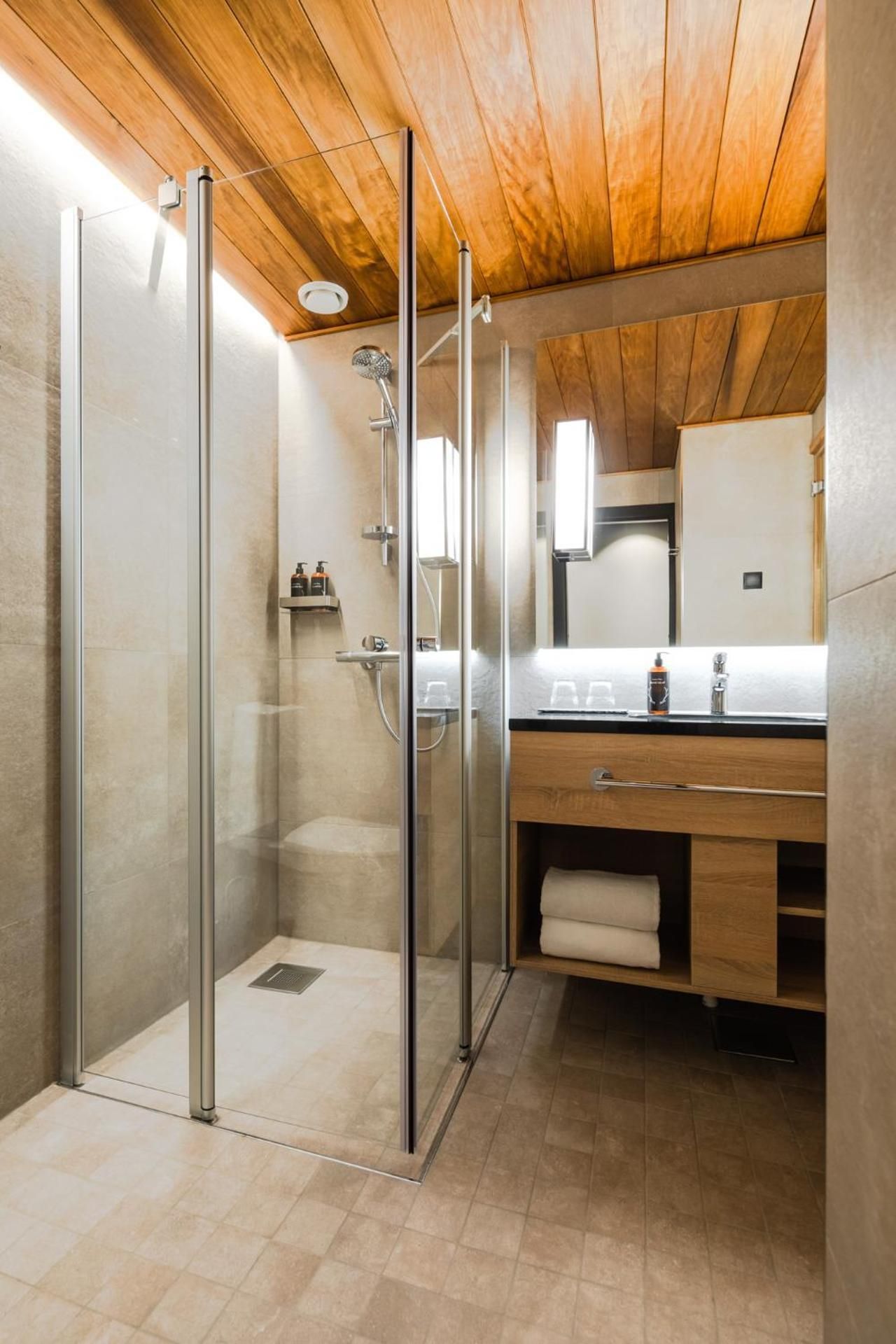 Mystique De Luxe premium with Sauna