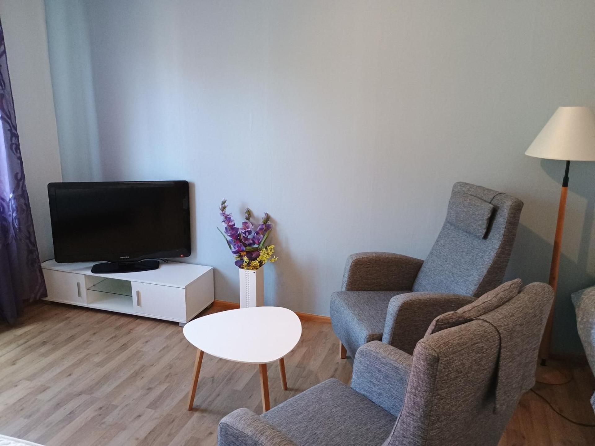 One-Bedroom Standard Apartment