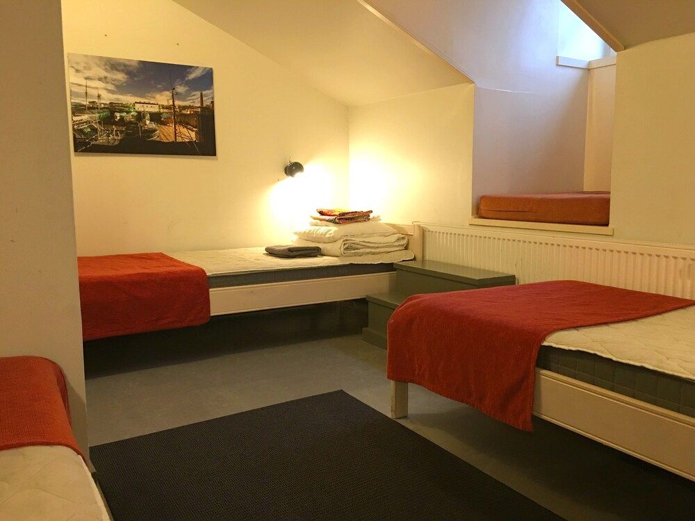 Hostel Suomenlinna Triple Room, Shared Bathroom 2