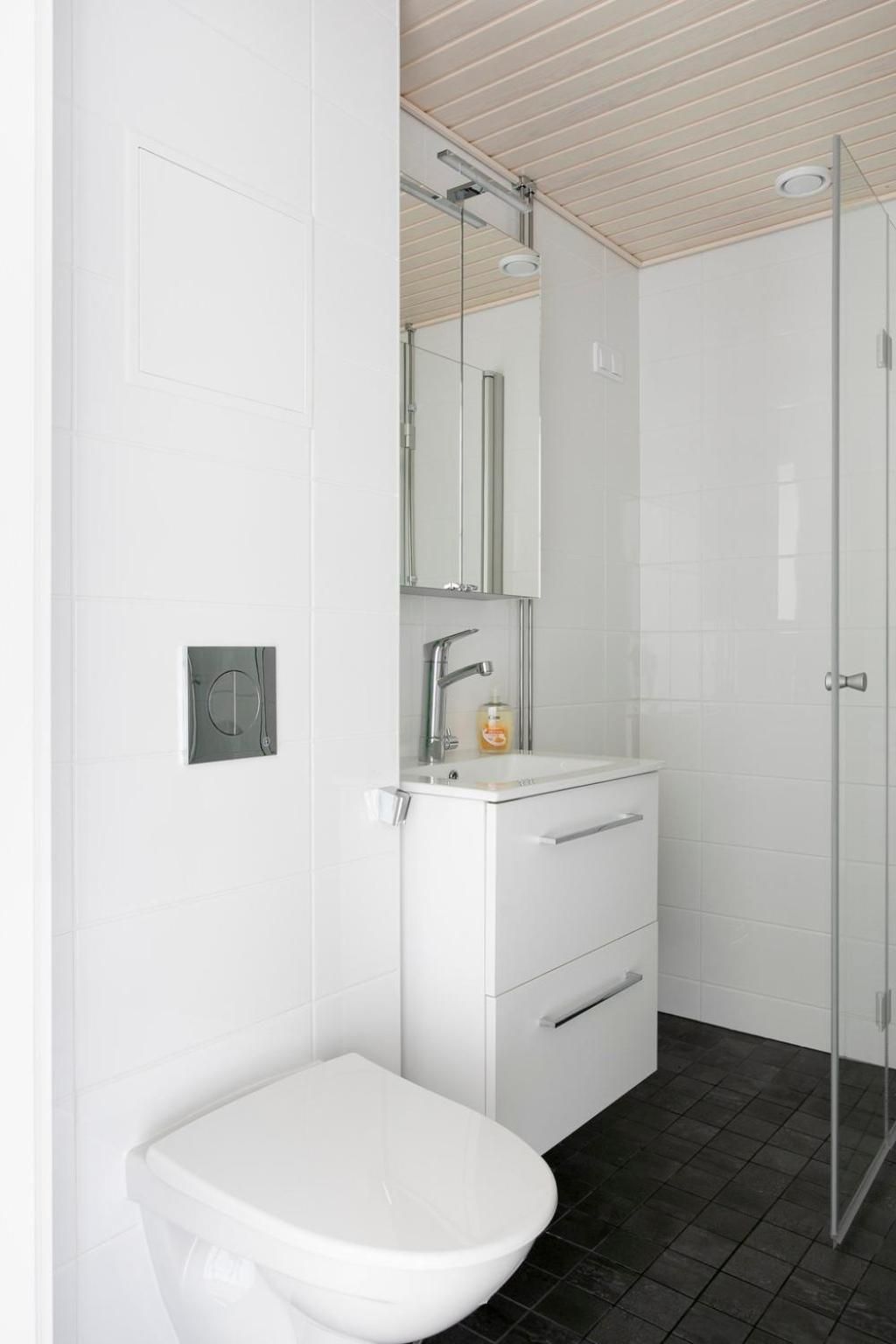 One-Bedroom Apartment with Balcony