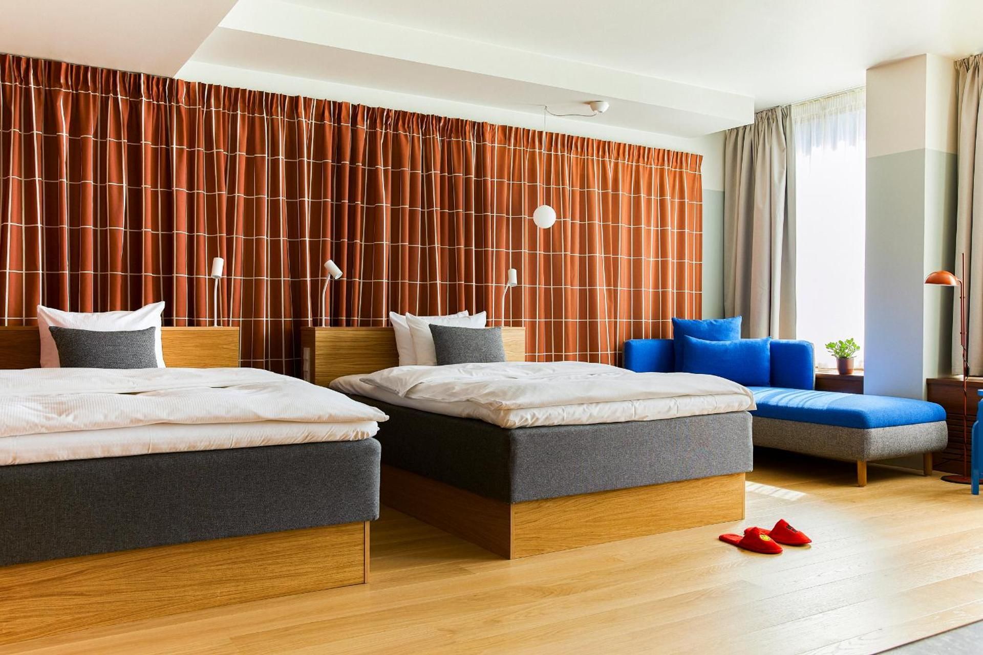 Large Twin Room