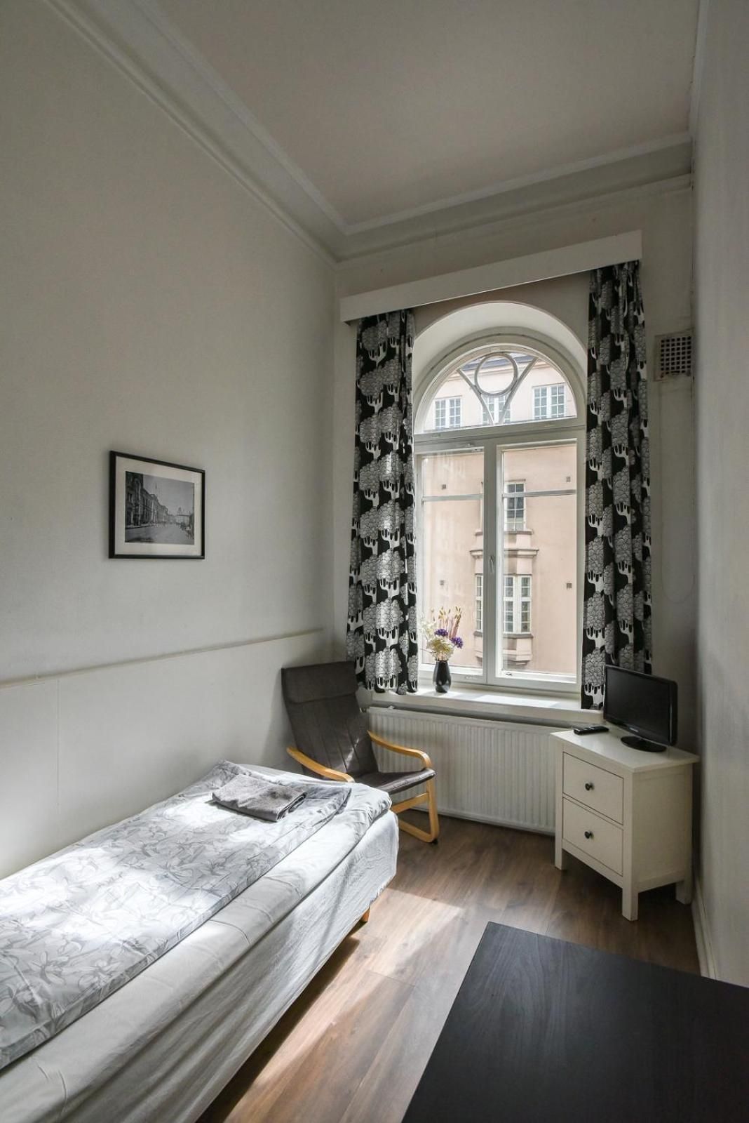 Single Room with Shared Bathroom