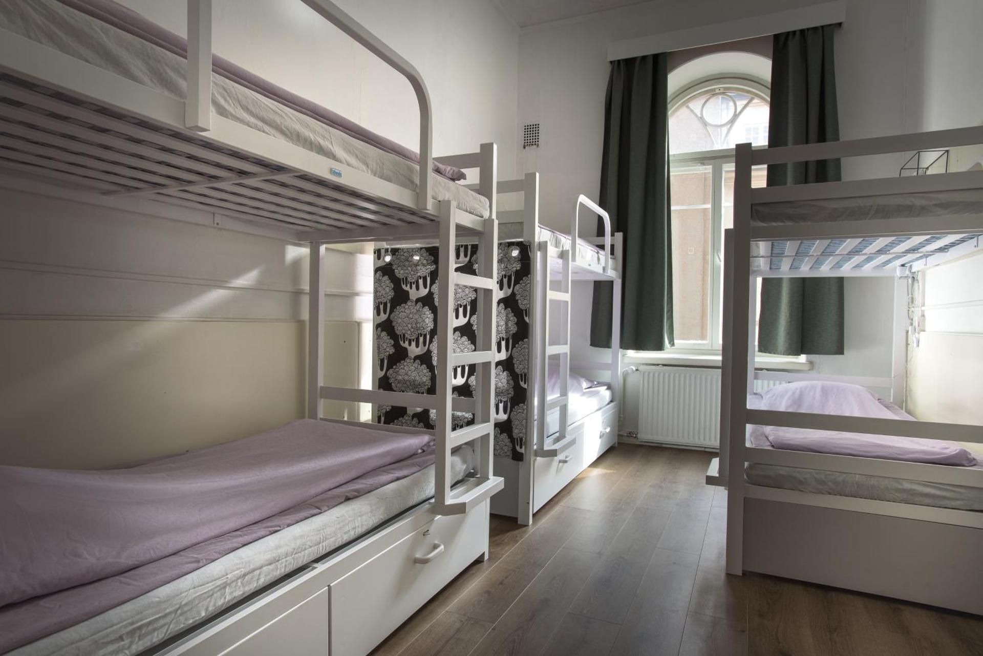 Bed in 6-Bed Mixed Dormitory Room
