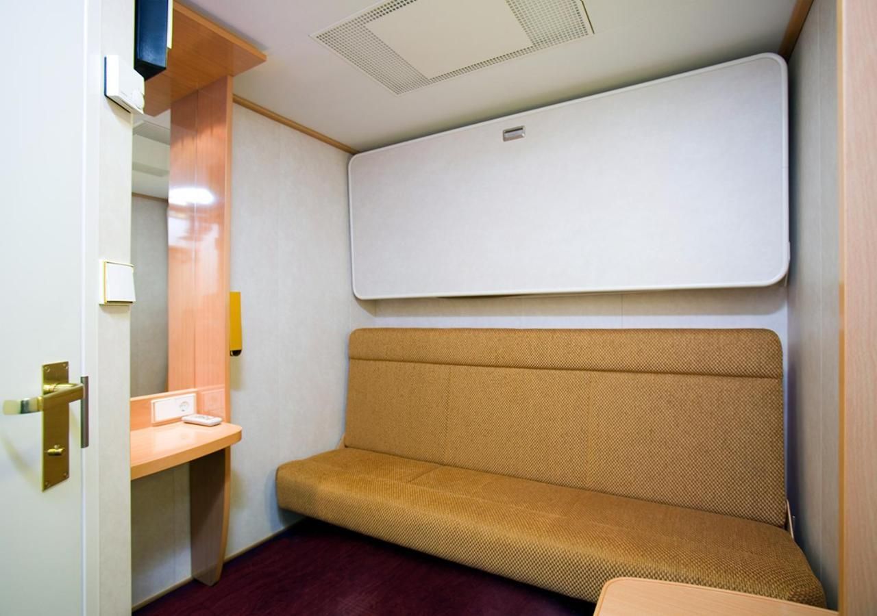 Viking Line ferry Viking XPRS - Night Cruise from Helsinki Inside Piccolo Allergy 2