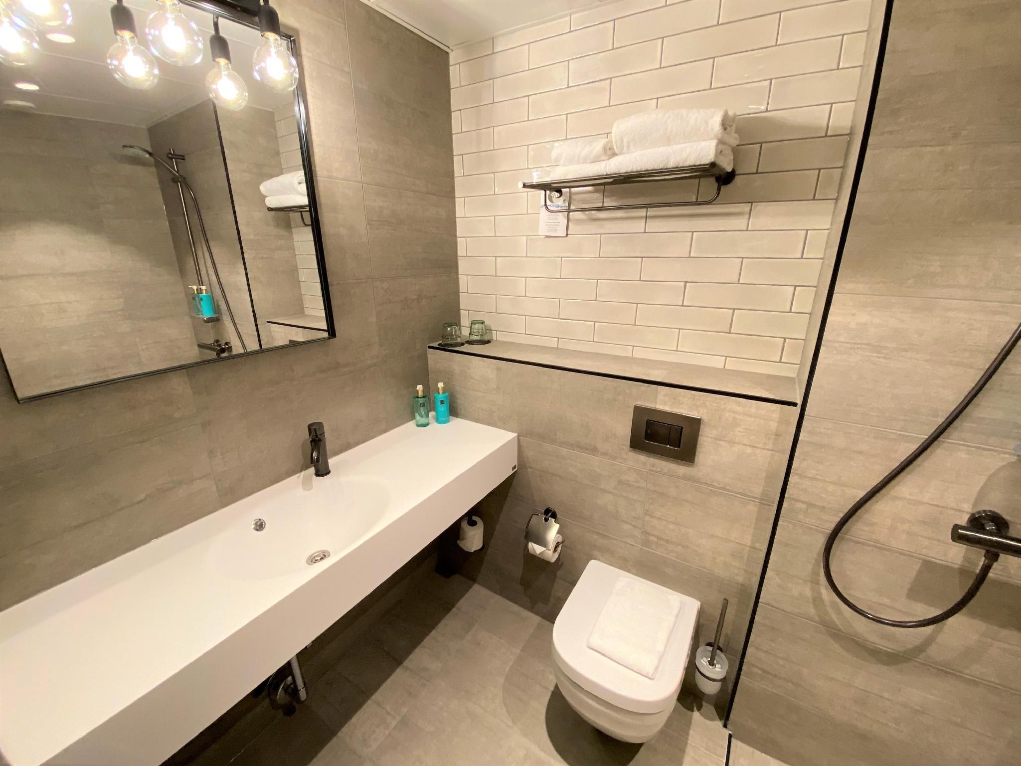 Standard Family Room for 5 People