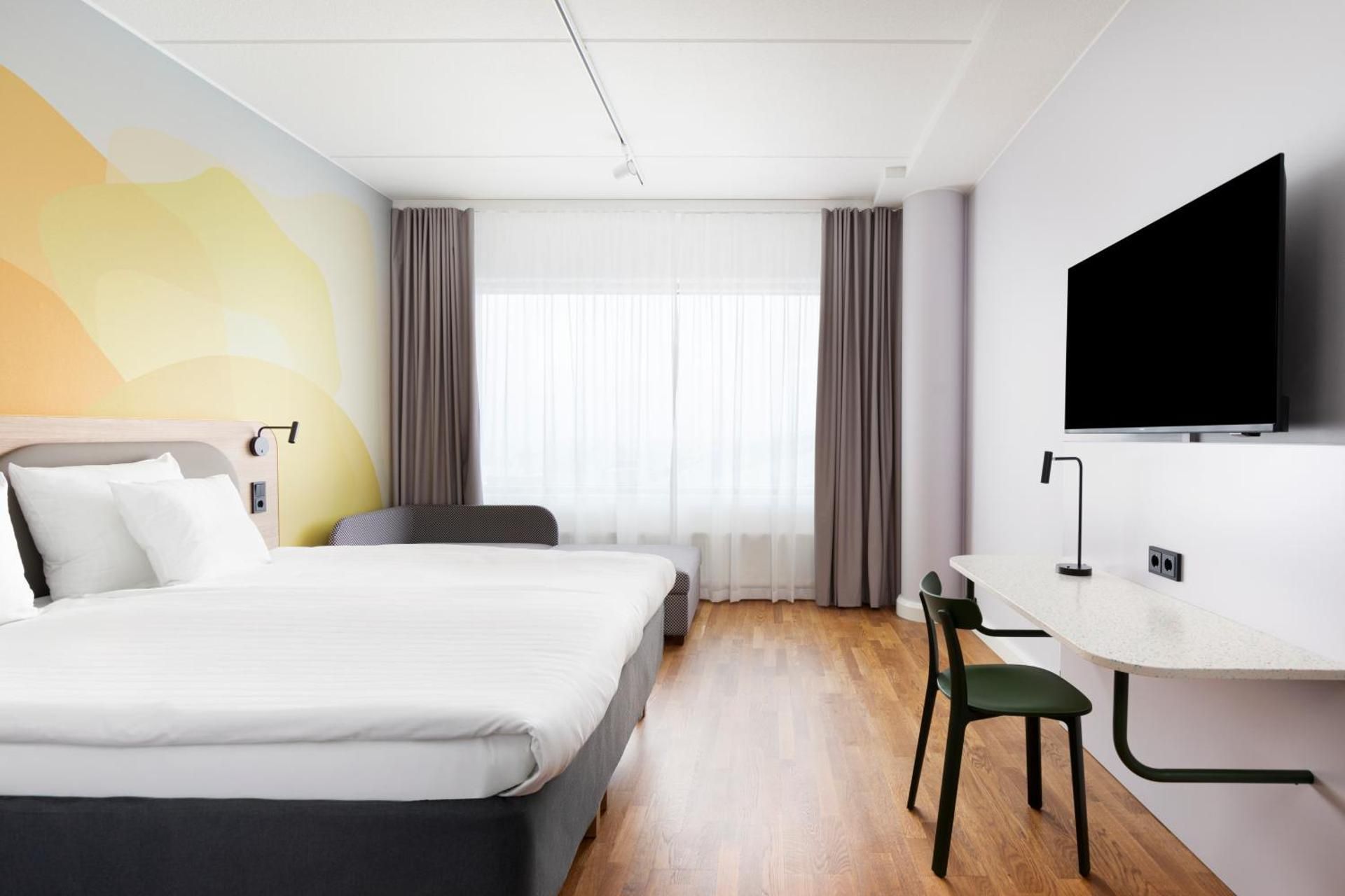 Queen Room