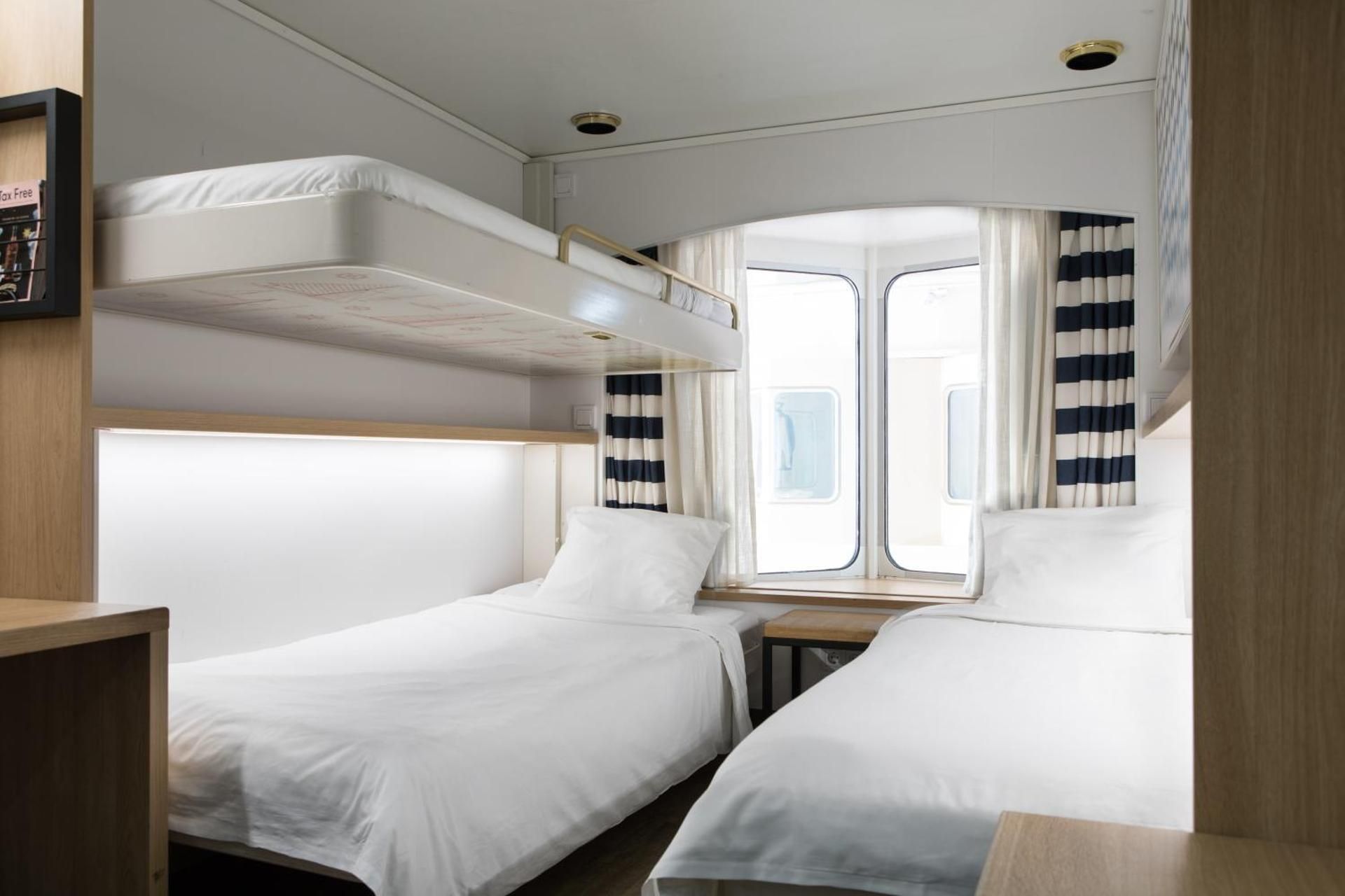 Standard Promenade View Cabin