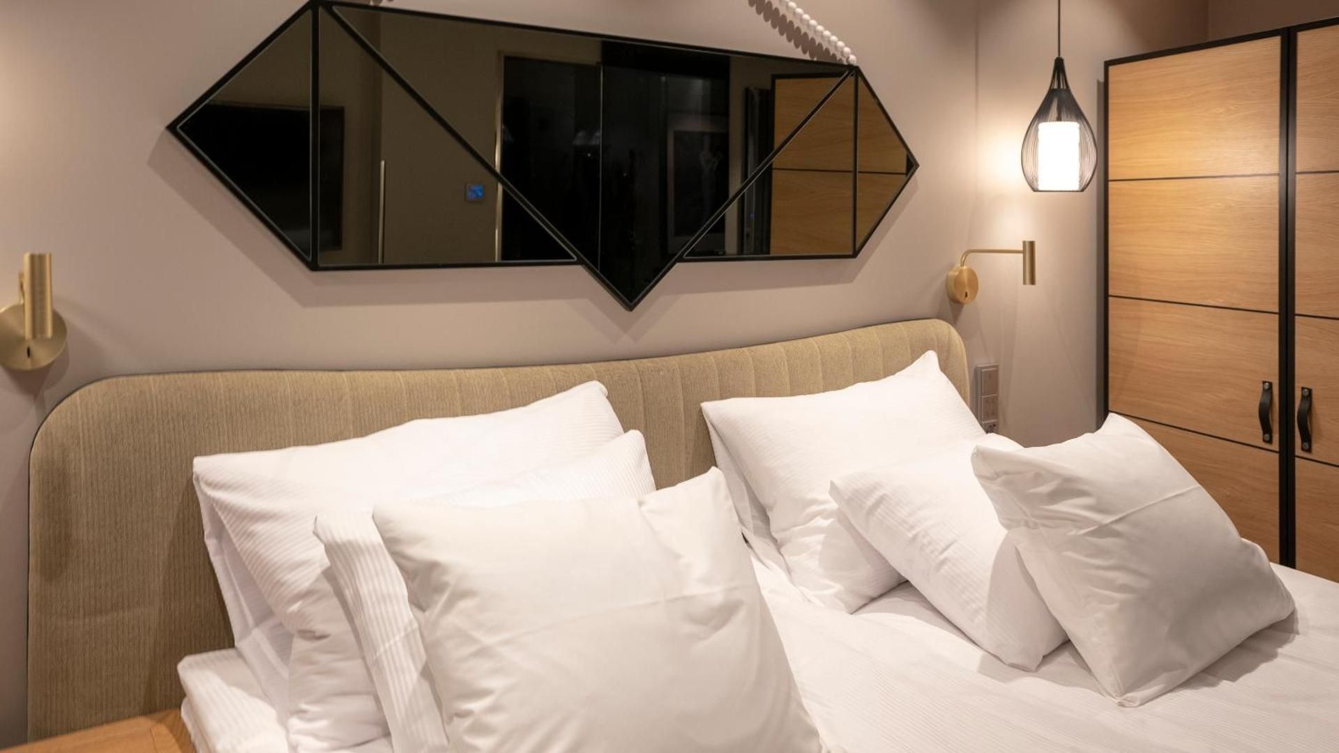 Solo Twin Room