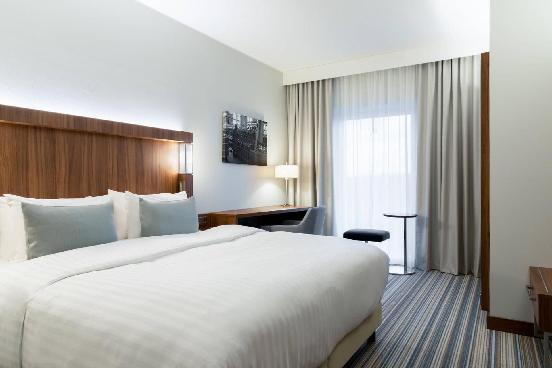 Courtyard by Marriott Tampere City One-Bedroom King Suite - High Floor