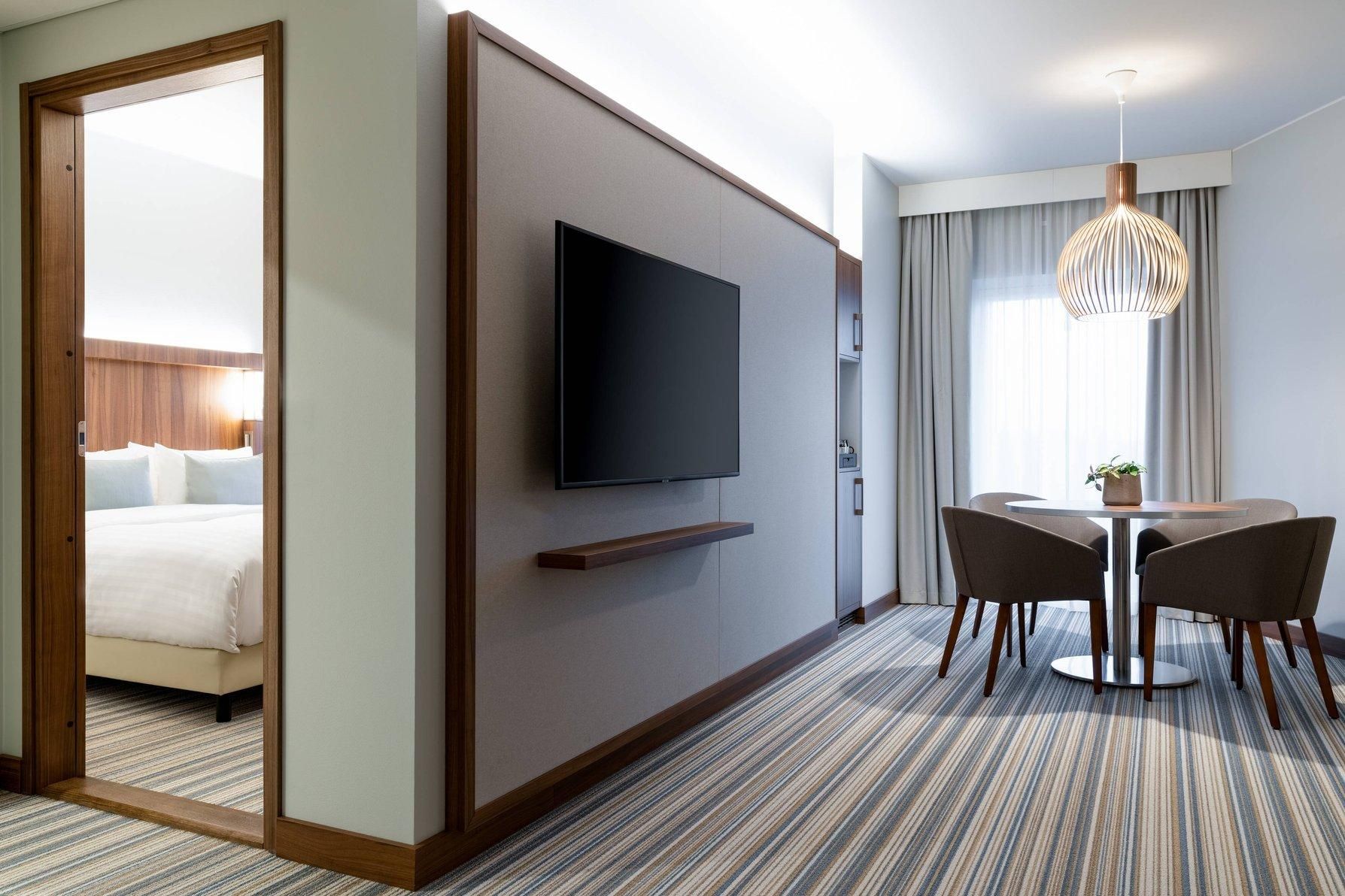 1 Bed Room Suite - King, 1 Bedroom Suite, 1 King, High floor