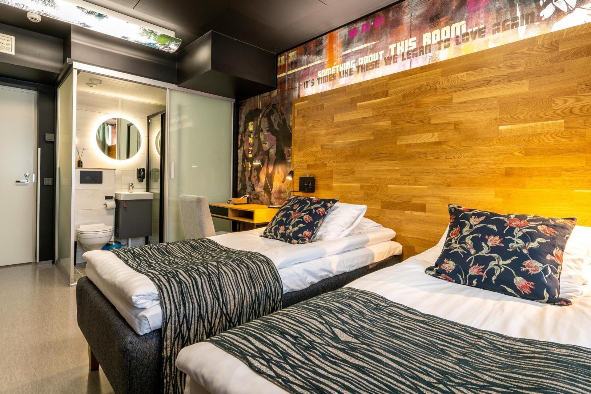 Twin Room with Private Bathroom