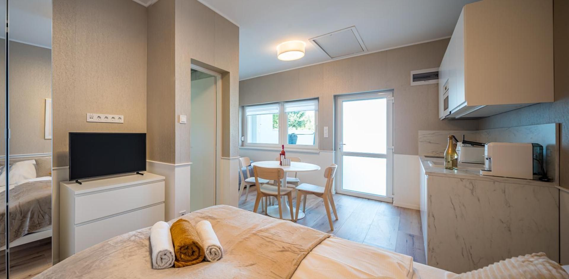 One-Bedroom Apartment with Spa Bath