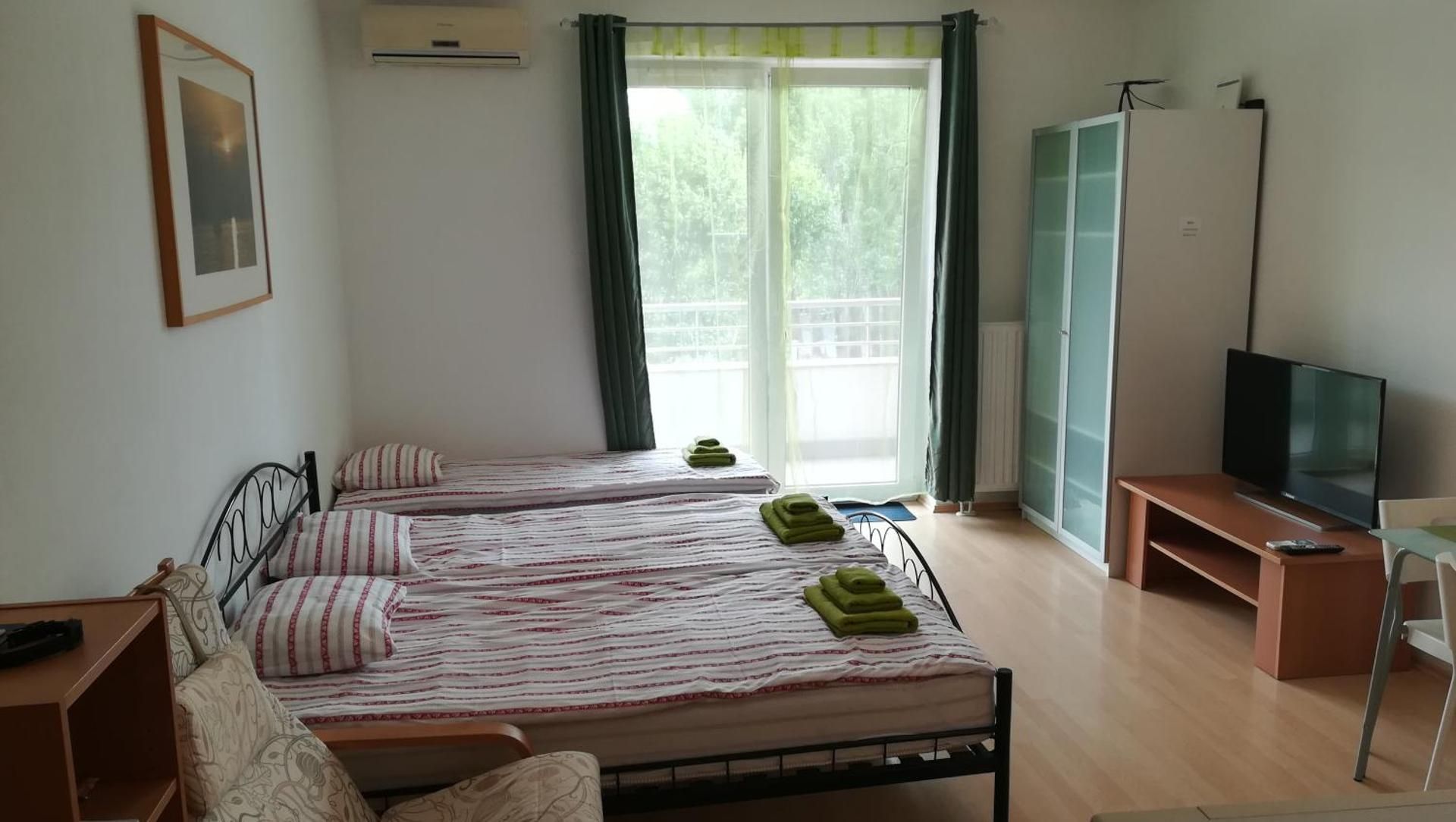 Studio Apartment